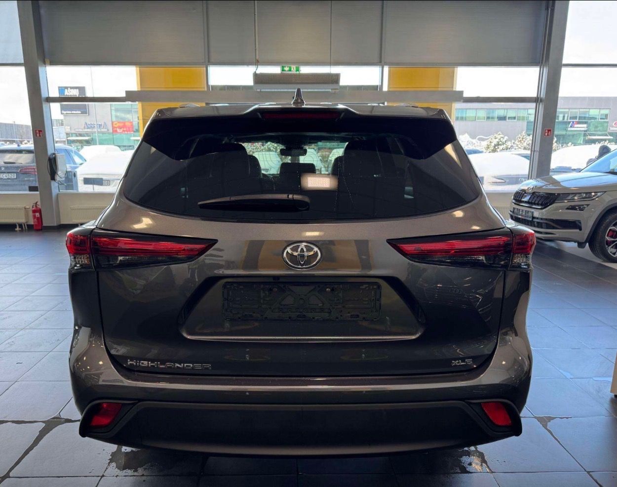 Toyota Highlander, 2.4L Turbo 269HP XLE 8 Míst - fotka 5