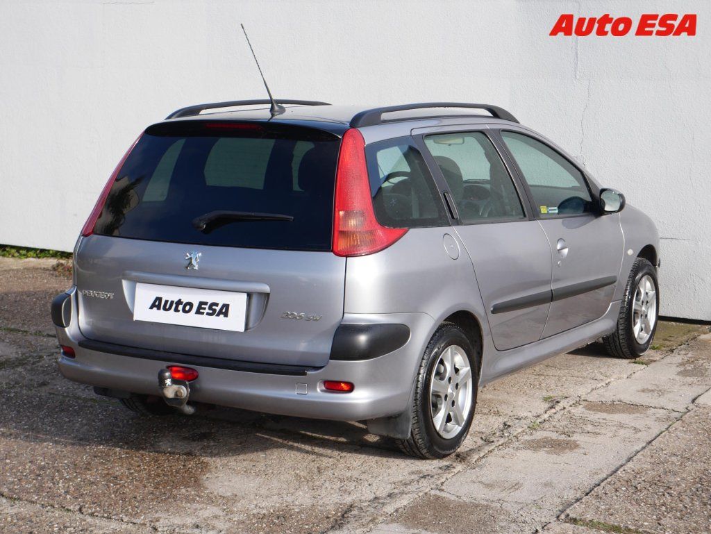 Peugeot 206, 1.4 HDi,2.maj,ČR,TZ - fotka 6