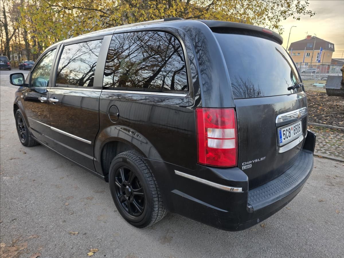 Chrysler Grand Voyager, 2,8 2.8CRD 120KW 7.MÍST  2.8CR - fotka 4
