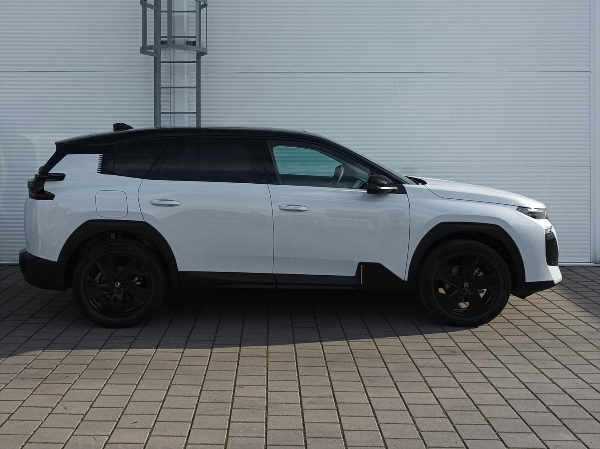 Citroën C5 Aircross, 1,2 Hybrid 145k Automatic MAX - fotka 3