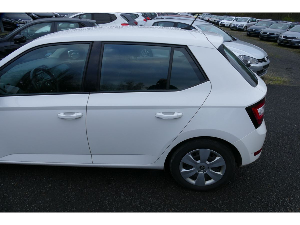 Škoda Fabia, 1,0MPI 44KW KLIMA - fotka 6