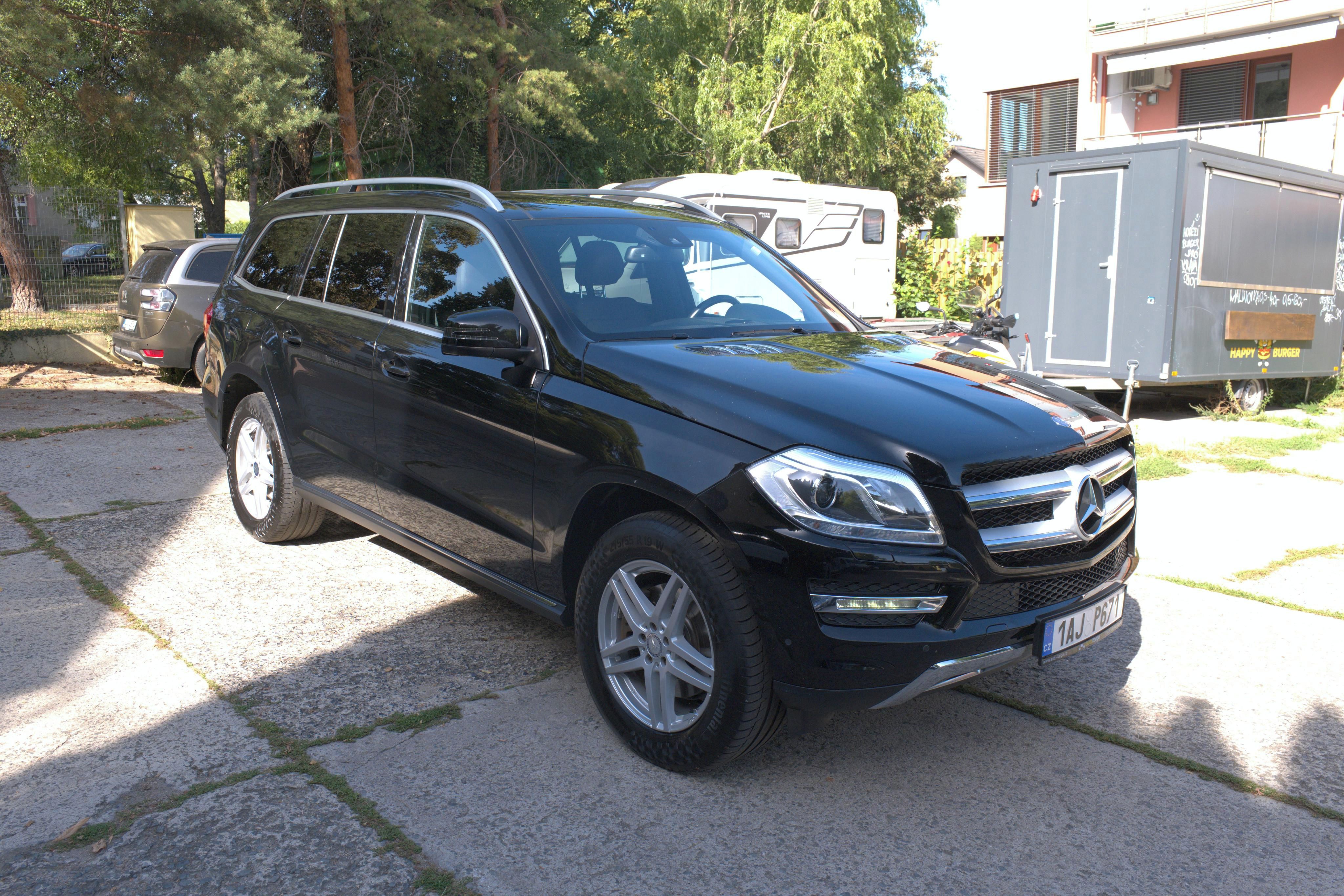 Mercedes-Benz GL, 350 BLUETEC 4Matic - fotka 3