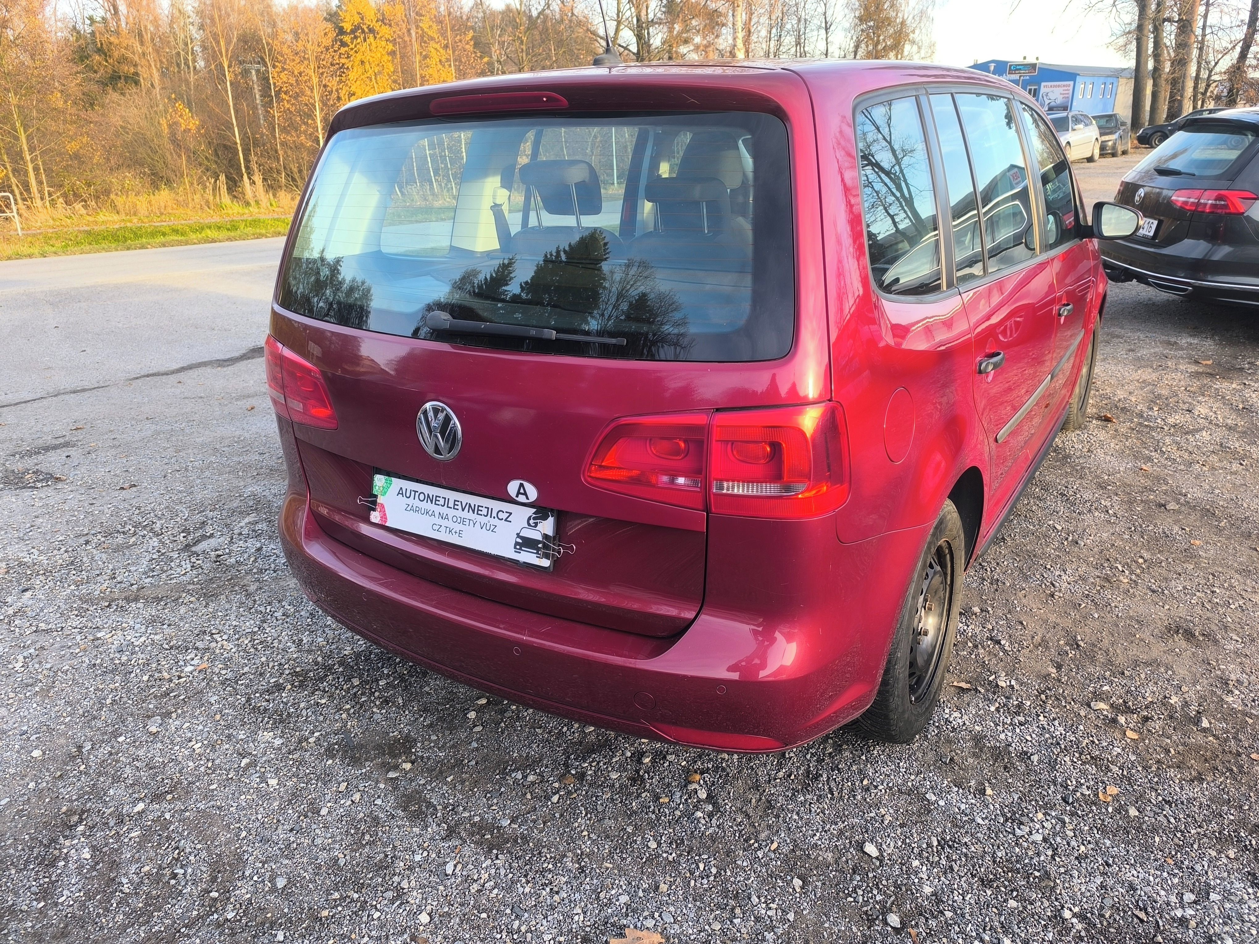 Volkswagen Touran, TDI,PĚKNÝ,185TKM,SERVISKA,CENA - fotka 4