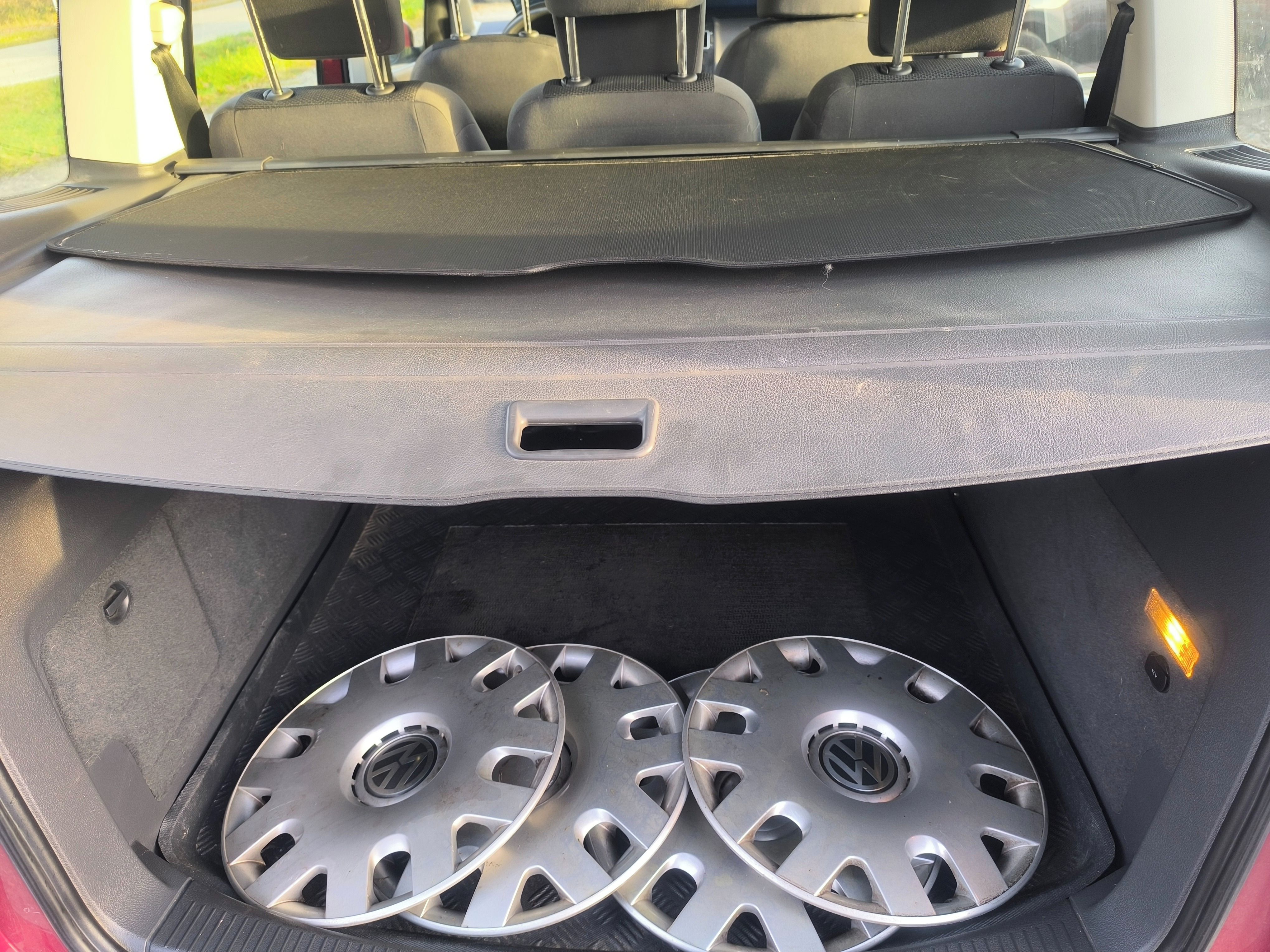 Volkswagen Touran, TDI,PĚKNÝ,185TKM,SERVISKA,CENA - fotka 6