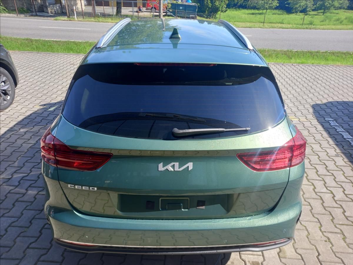Kia Cee´d, 1,5 T-GDI TOP+Business 2025 - fotka 5