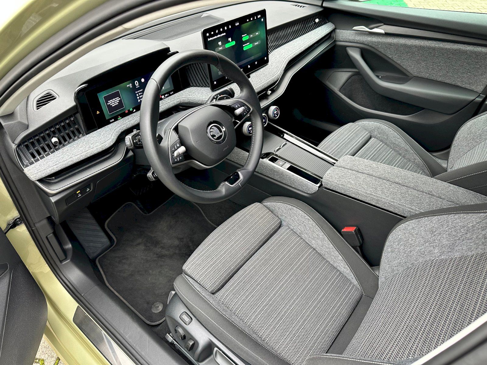 Škoda Superb, iV 1.5 TSI 110kW ACT Selection - fotka 6