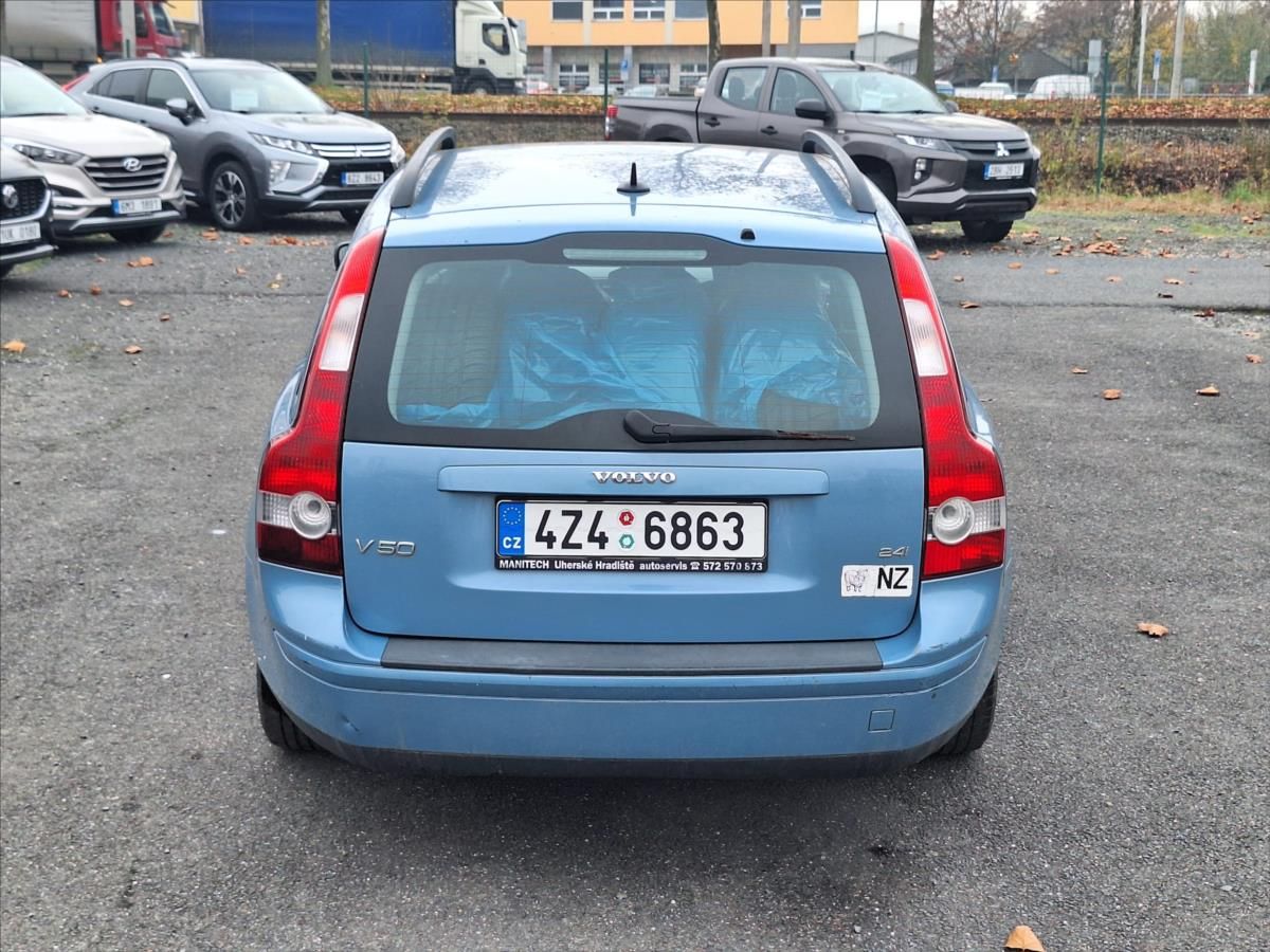 Volvo V50, 2,4 i  CZ V5 dvě sady kol - fotka 5