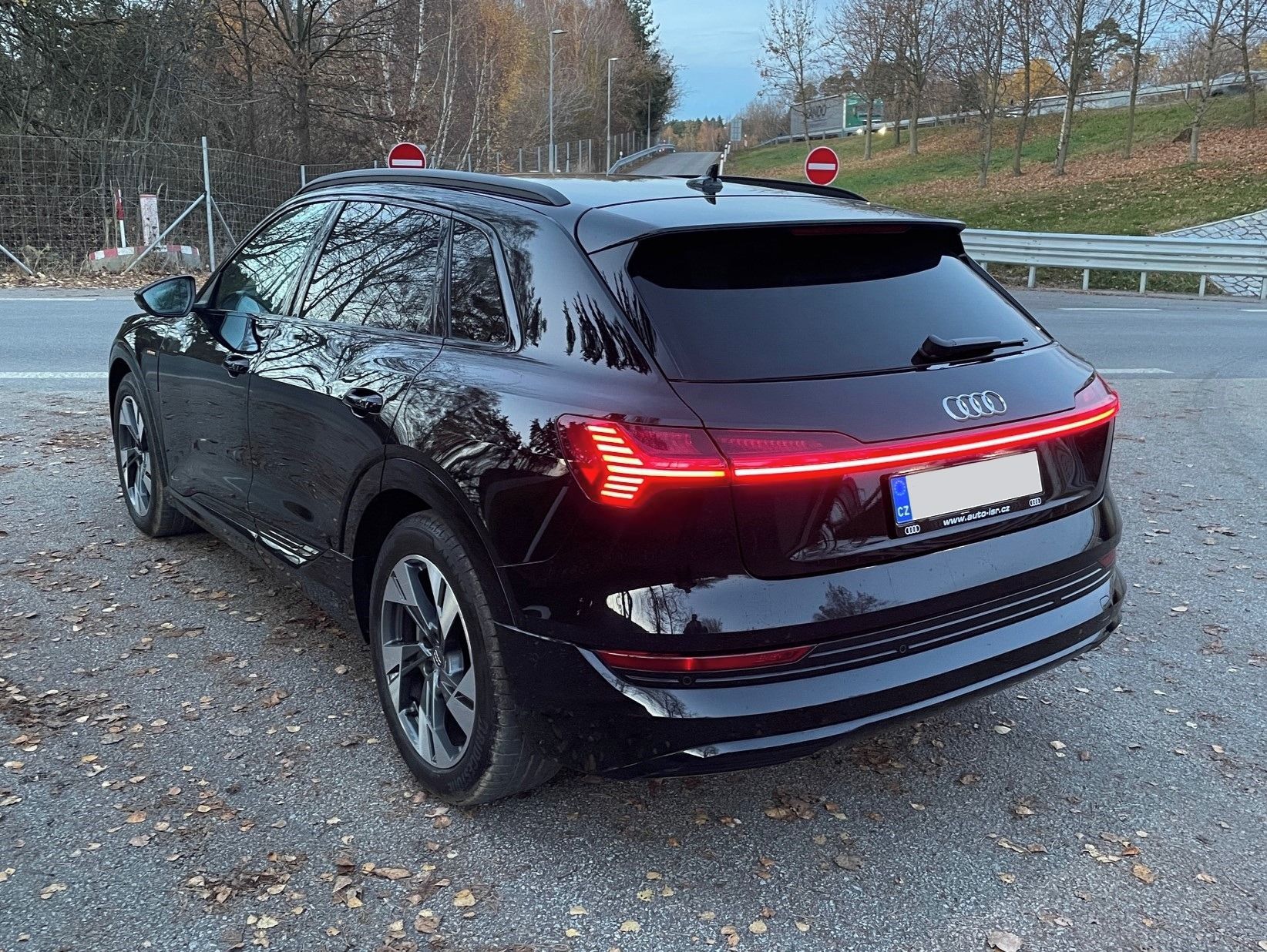 Audi e-tron, Quattro 50 230 kW 2020 DPH - fotka 2