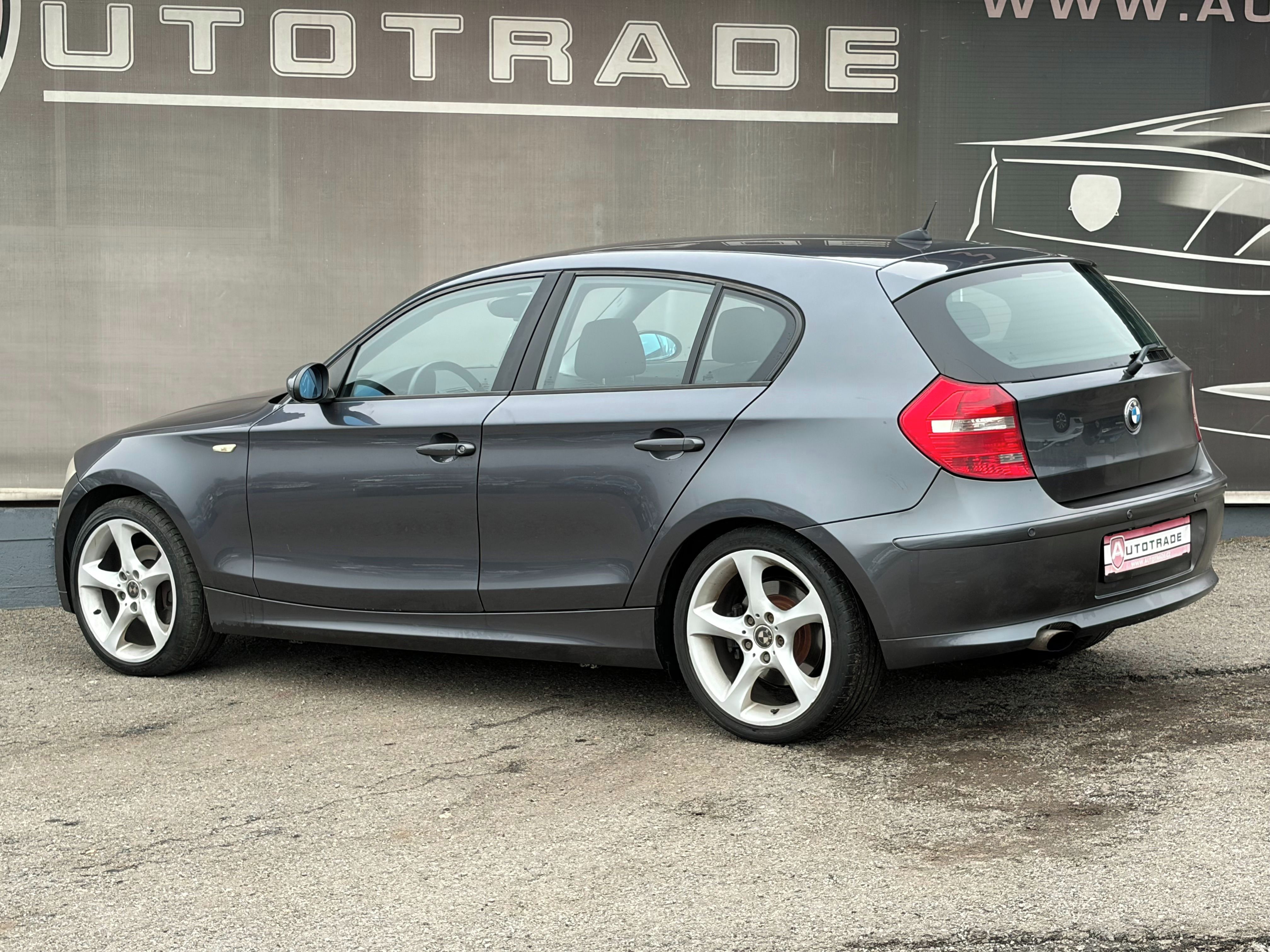 BMW Řada 1, 118  2.0d 105 kW, DigiKLIMA - fotka 3