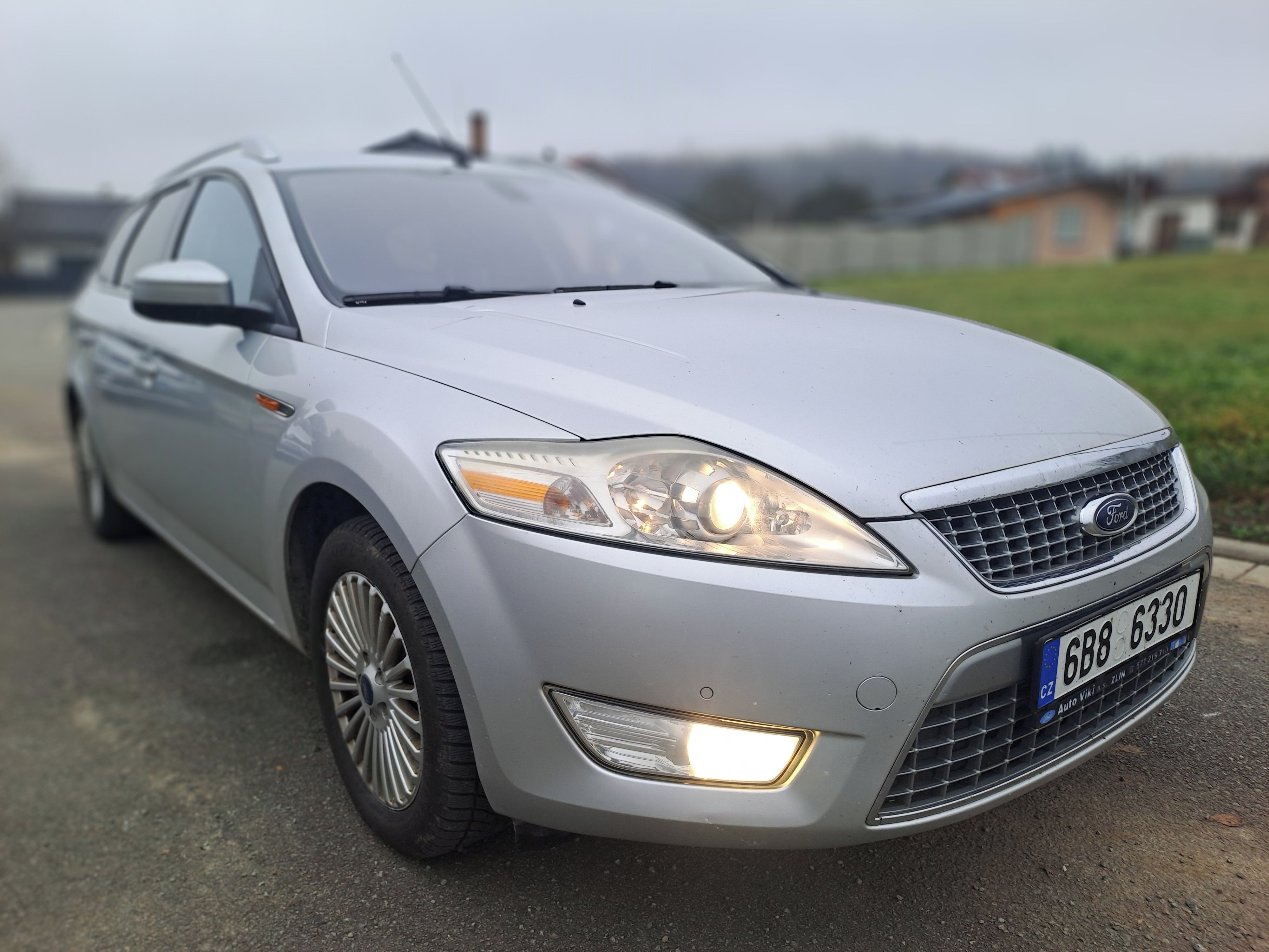 Ford Mondeo, 2,2TDCI 129KW,TITANIUM.S.KNIHA - fotka 4