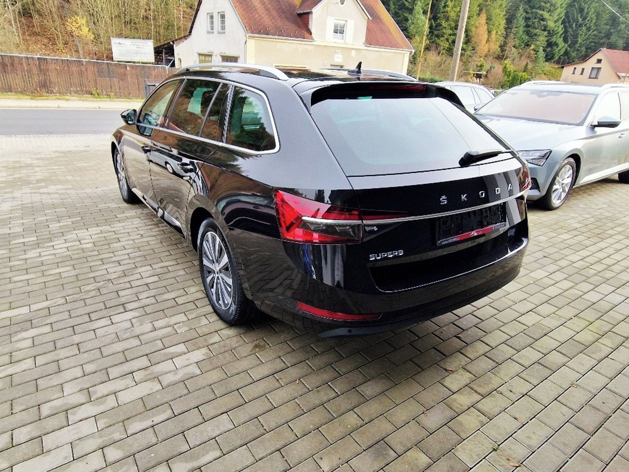 Škoda Superb, 2.0 TDi Style (110 kW), DSG - fotka 3