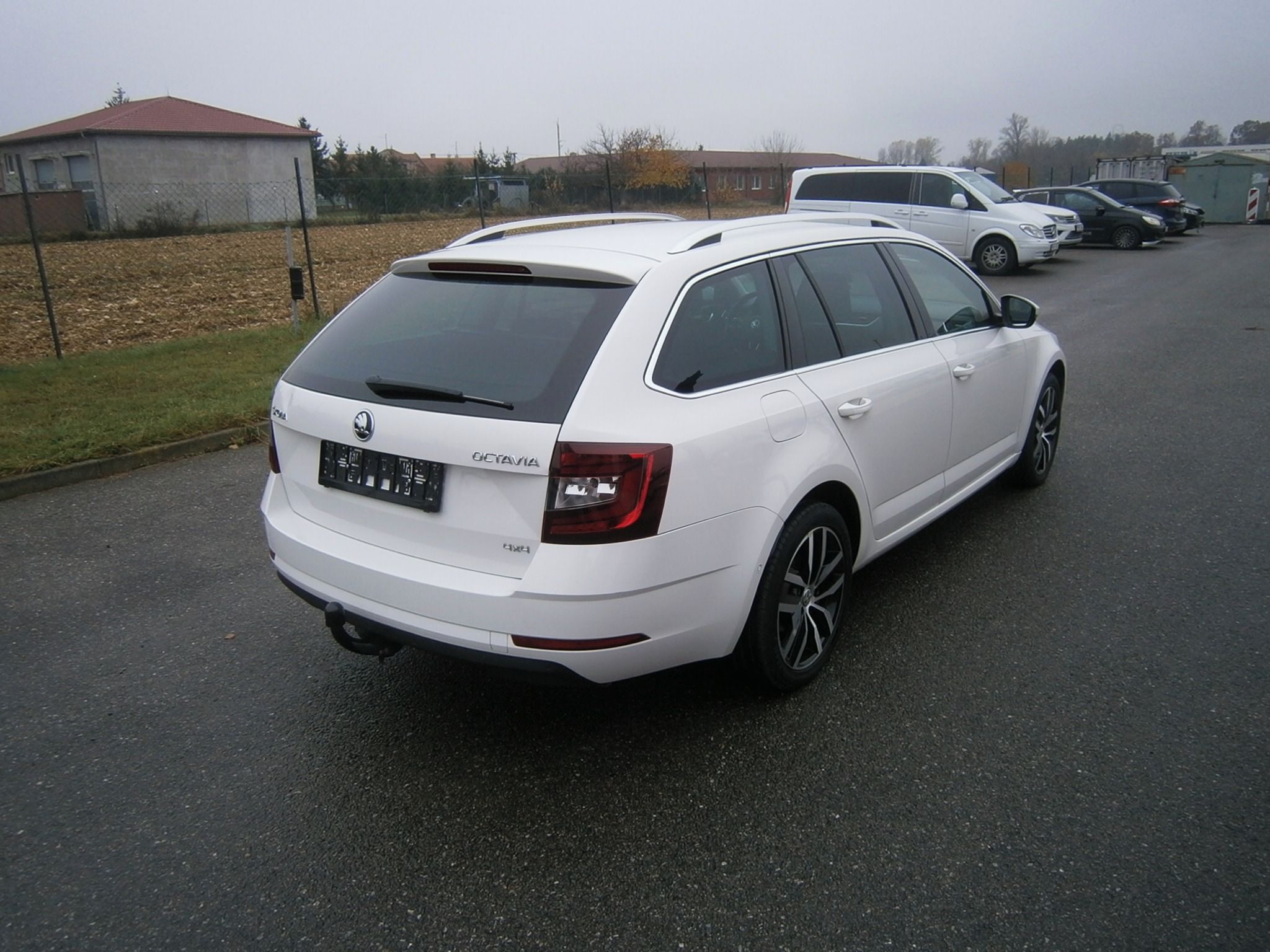 Škoda Octavia, 2,0TDI,110kW,4x4,1.maj,servisk - fotka 4