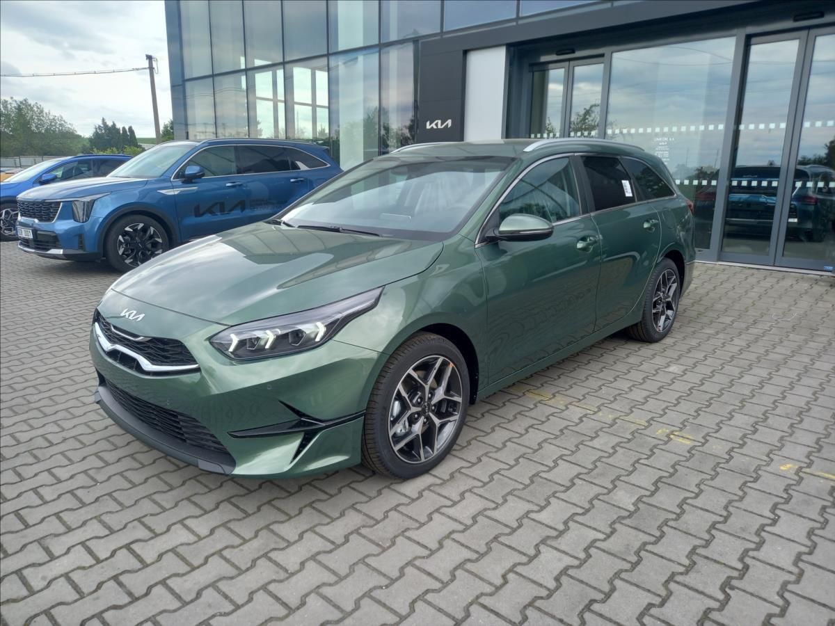 Kia Cee´d, 1,5 T-GDi TOP+Business - fotka 3