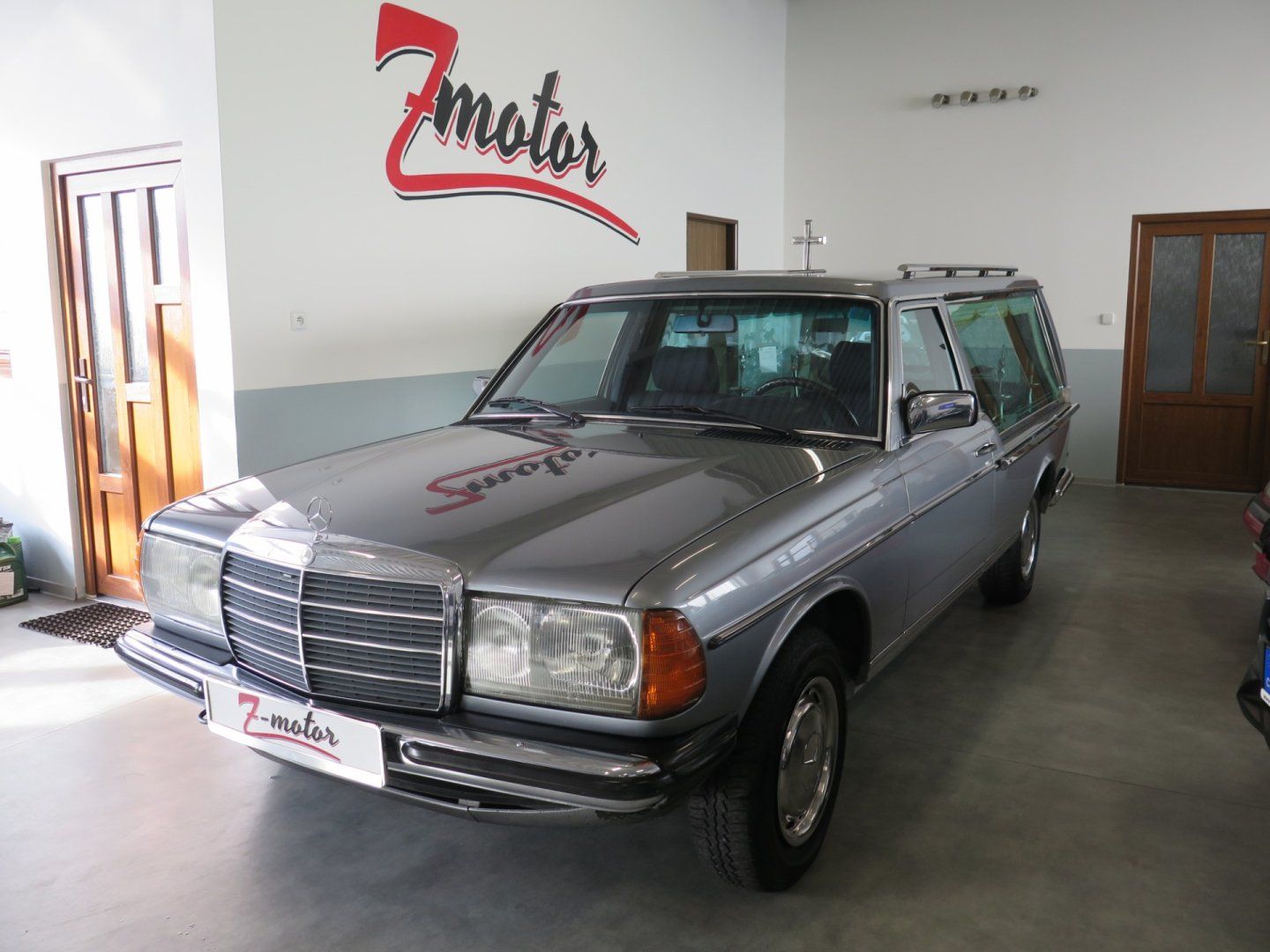 Mercedes-Benz 123, 3.0D pohřební vůz, TOP STAV!!!