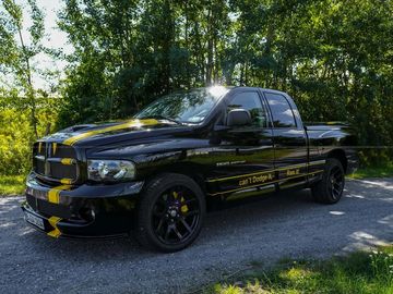 SRT-10 8,3 V10 372 kW VIPER