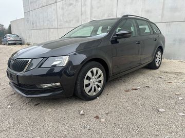 1.6 TDI-DSG-NAVI-PARK.Č