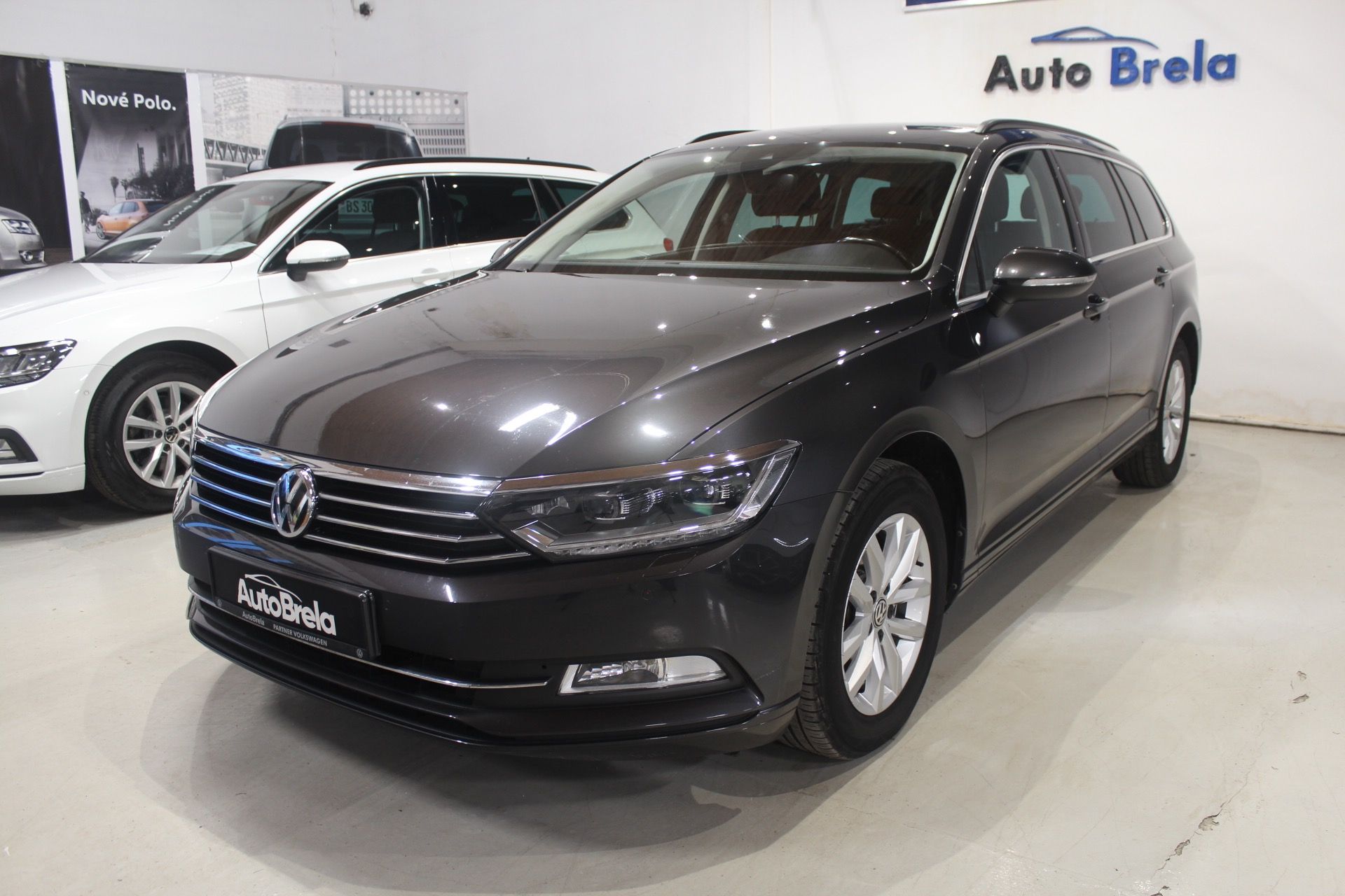 Volkswagen Passat, 2.0TDI DSG NAVI LED DISPLAY - fotka 5