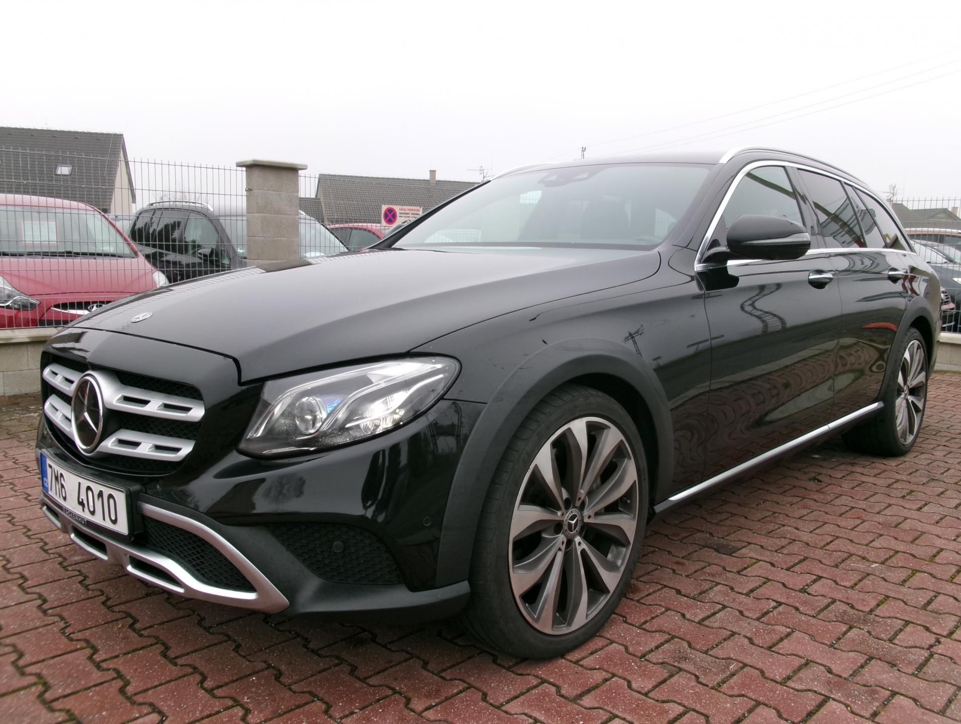Mercedes-Benz Třídy E, E 400D 4MATIC ALLTERRAIN - fotka 2