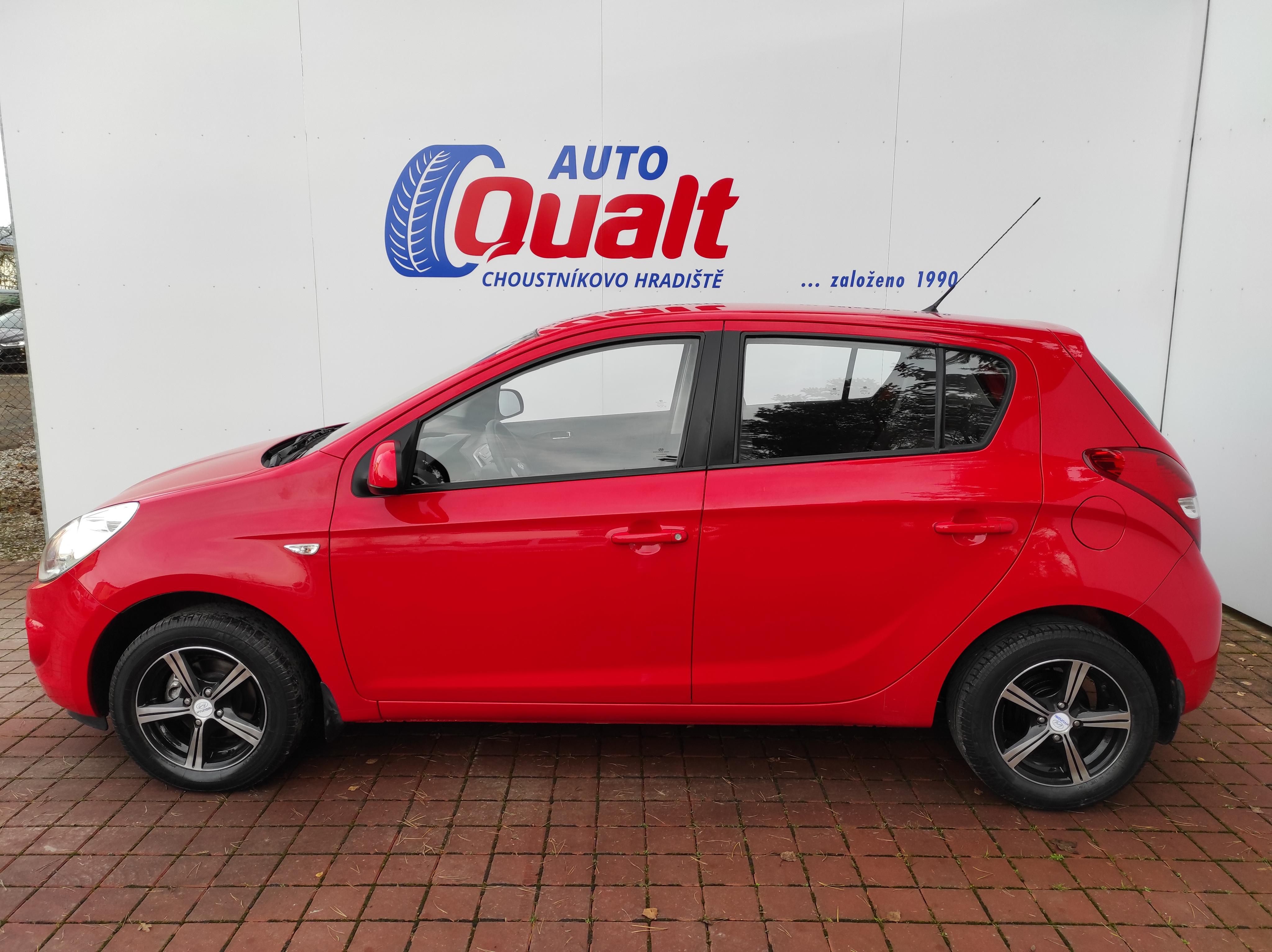 Hyundai i20, 1.2 ČR, 2. MAJ, KLIMA, ZÁVĚS - fotka 2