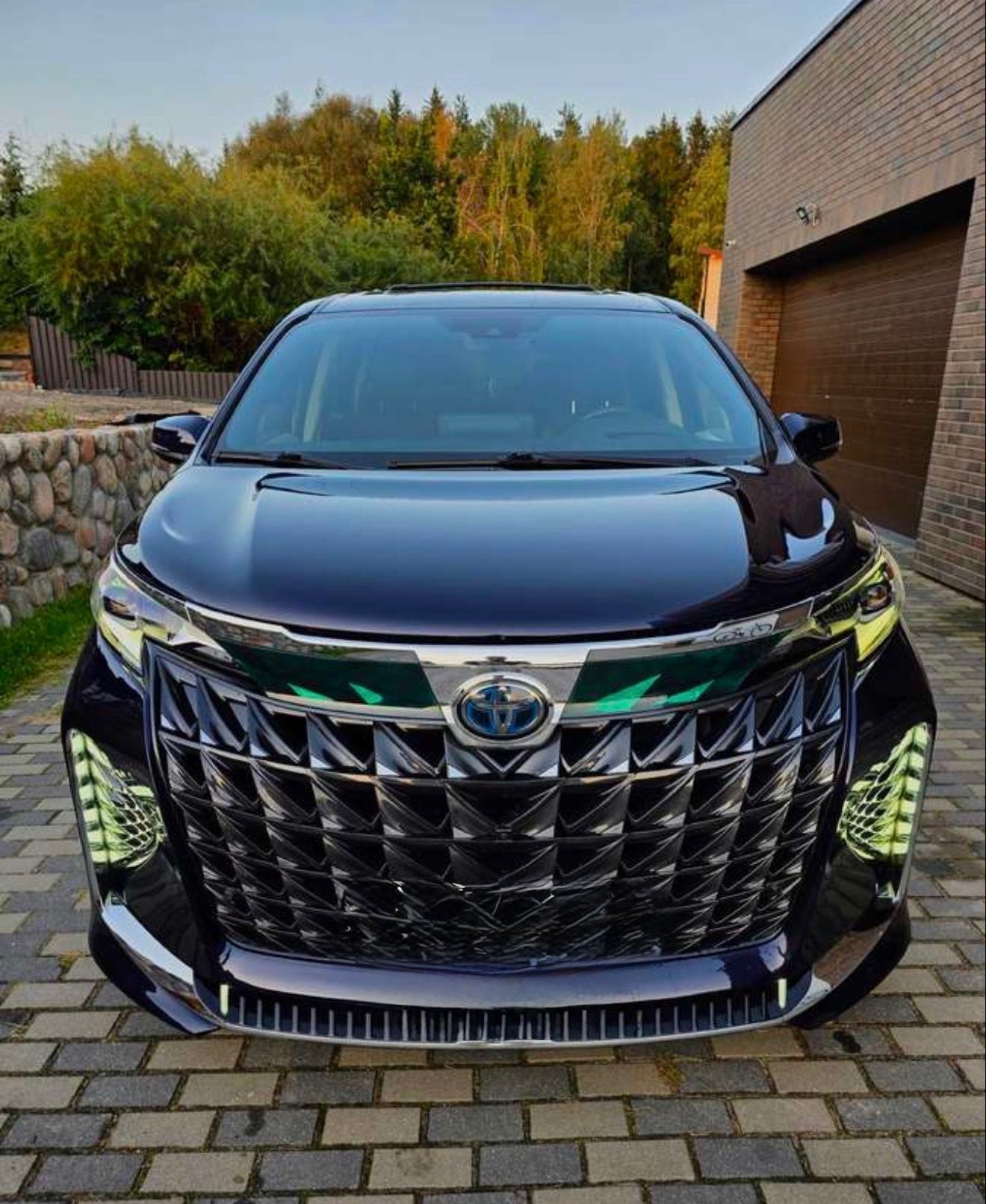 Toyota Sienna, 2.5L Hybrid Platinum Full 4x4