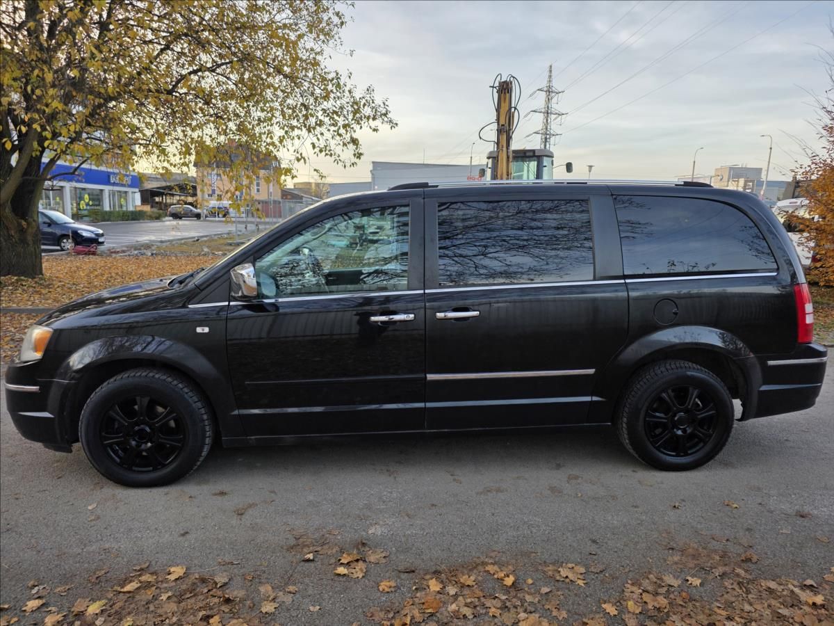 Chrysler Grand Voyager, 2,8 2.8CRD 120KW 7.MÍST  2.8CR - fotka 3