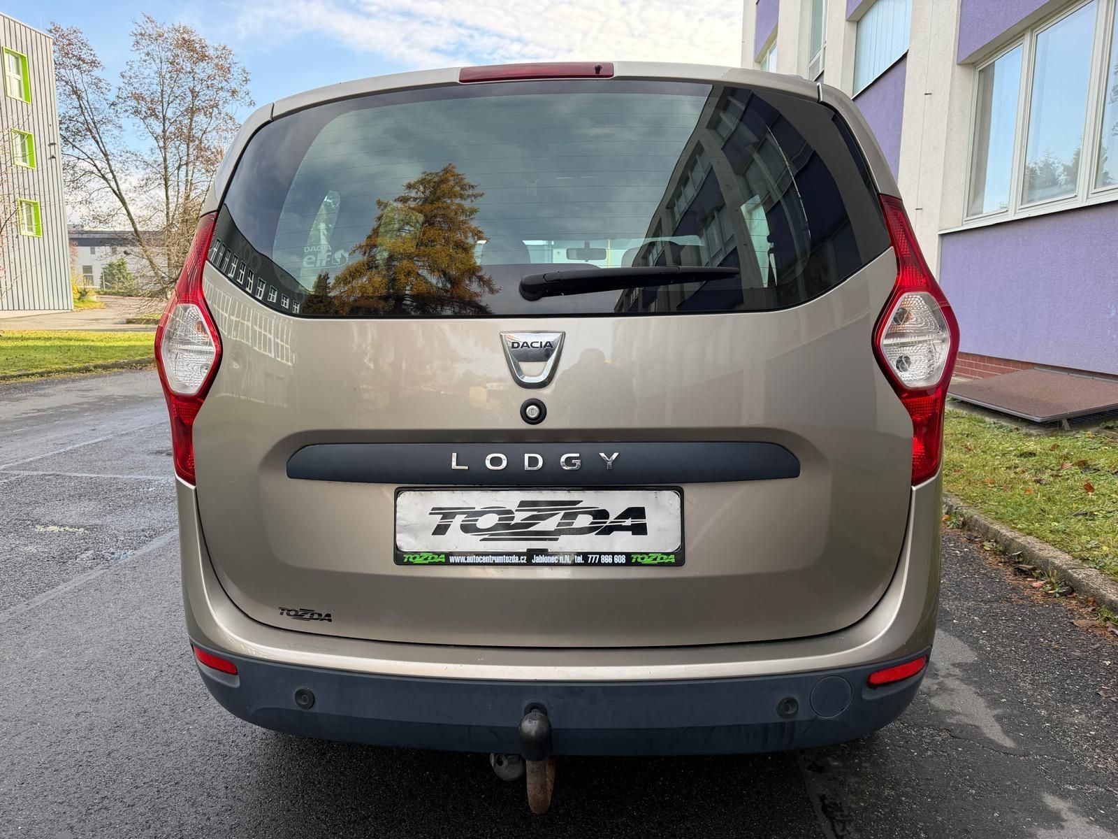 Dacia Lodgy, 1,6 i / 7-míst / 1.maj./ ČR / - fotka 4