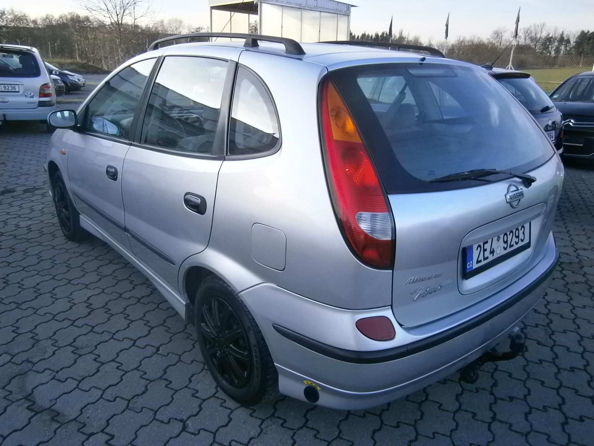 Nissan Almera Tino, 1.8i CZ,LPG do 2031 - fotka 5