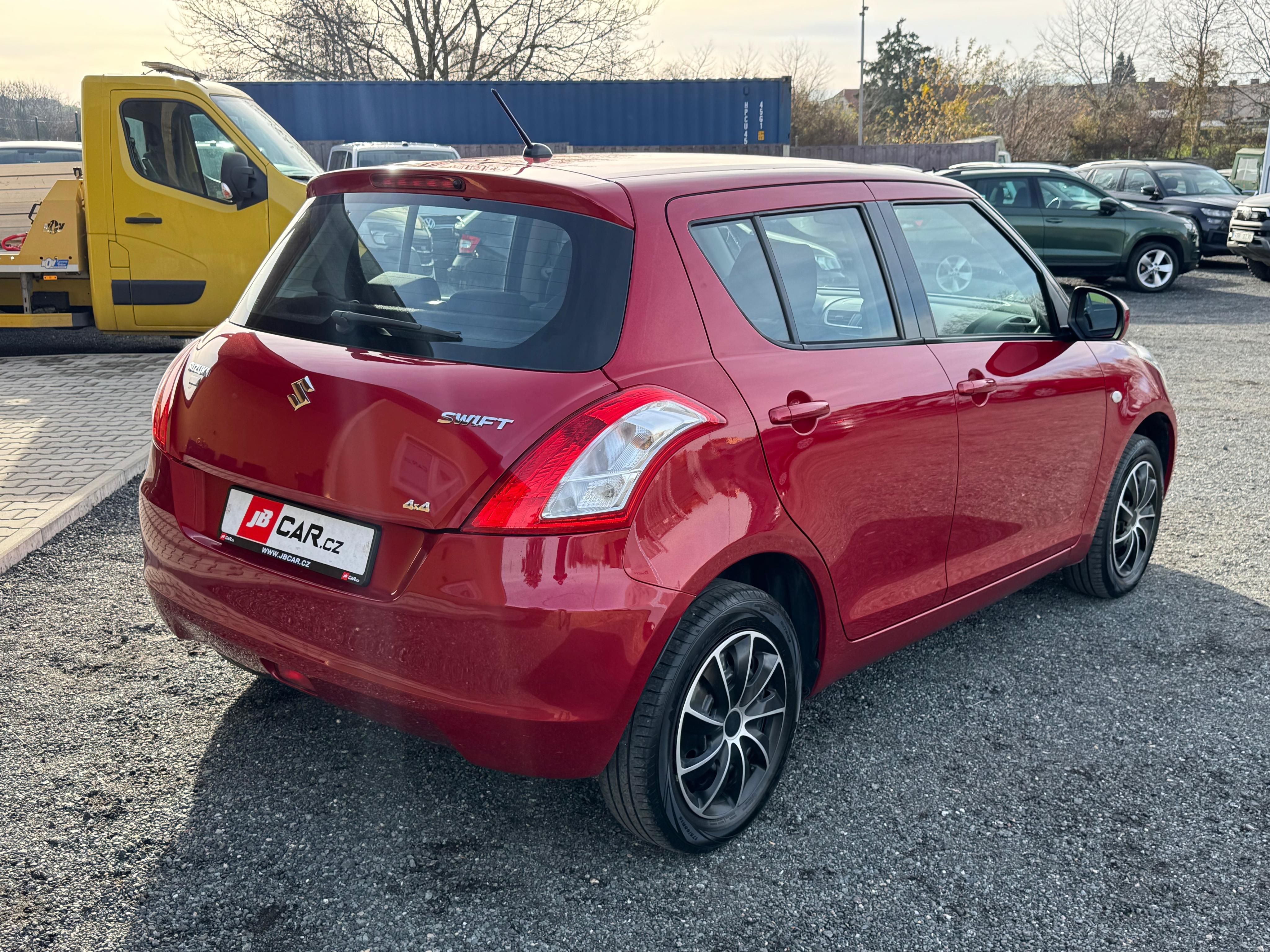 Suzuki Swift, 1.2 VVTI 69KW 4X4 - fotka 2