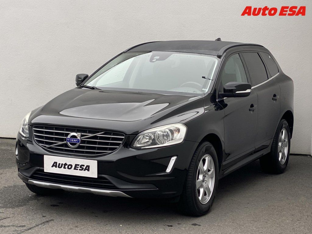 Volvo XC60, 2.4 D4 AWD,ČR,Momentum,AT - fotka 3