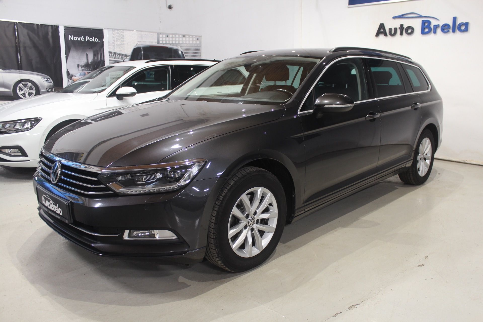 Volkswagen Passat, 2.0TDI DSG NAVI LED DISPLAY - fotka 6