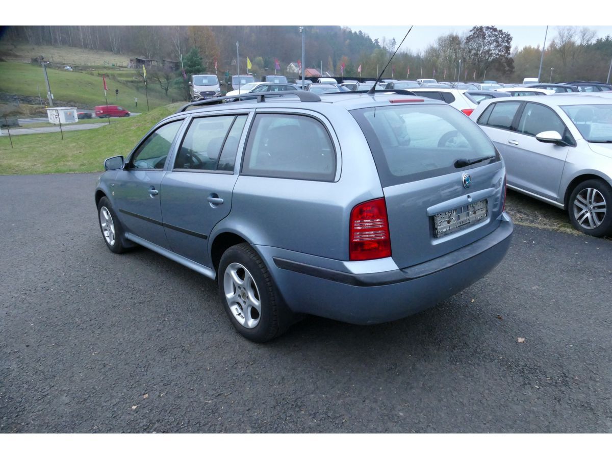 Škoda Octavia, 1,6 75KW KLIMA - fotka 6