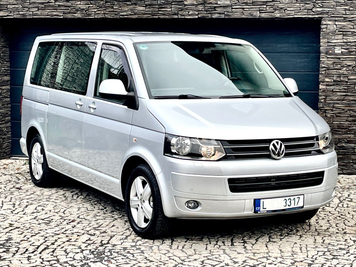 Volkswagen Multivan, 2.0 TDi DSG Webasto + rozvody - fotka 3