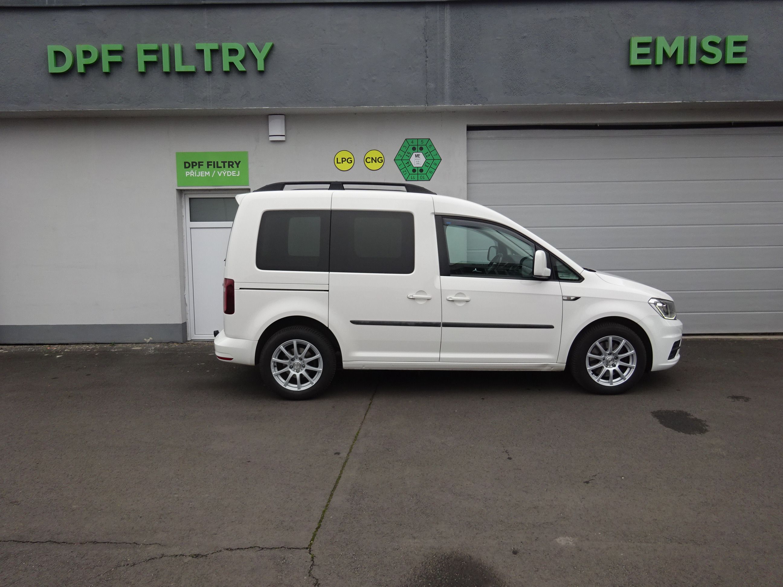 Volkswagen Caddy, 2.0 TDi - fotka 2
