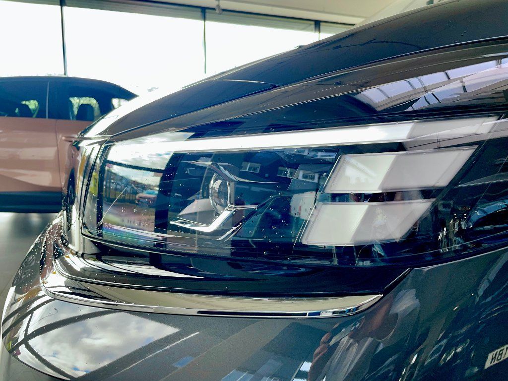Opel Zafira, L Elegance 2.0D 130kw AT8 + ZP - fotka 3