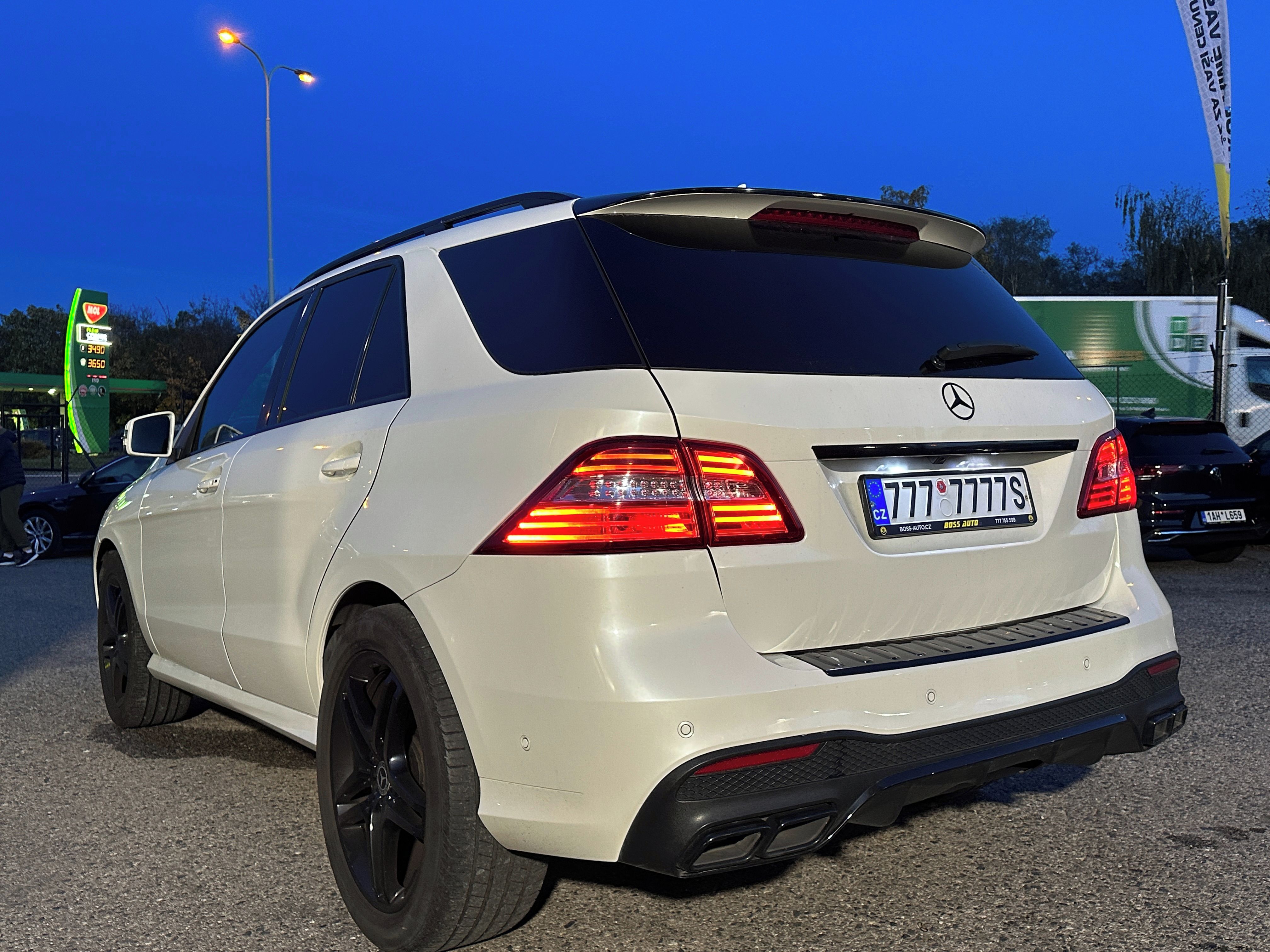 Mercedes-Benz ML, Mercedes-Benz ML 350 2012 - fotka 4