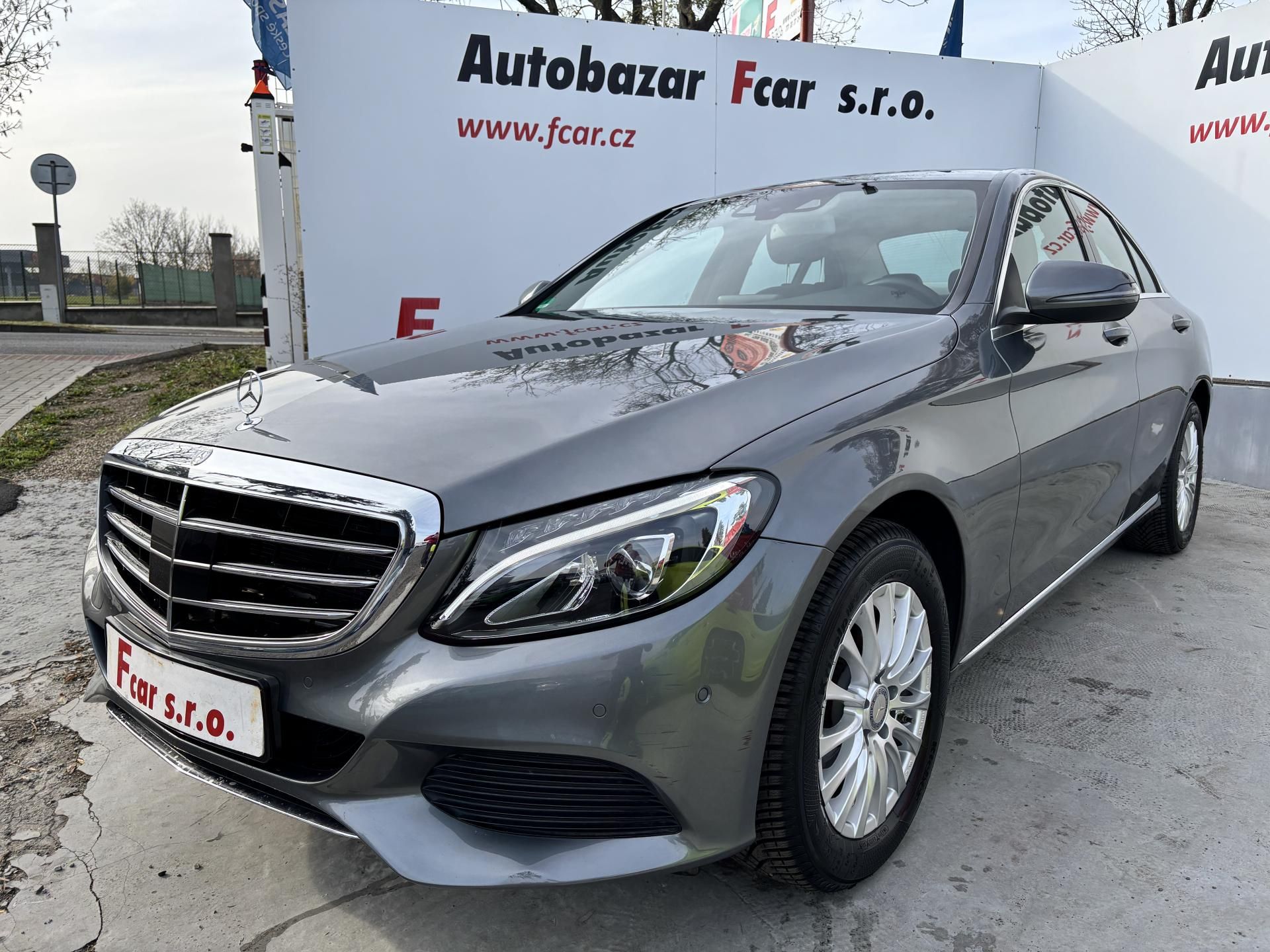 Mercedes-Benz Třídy C, 180 115kW Exclusive - fotka 3