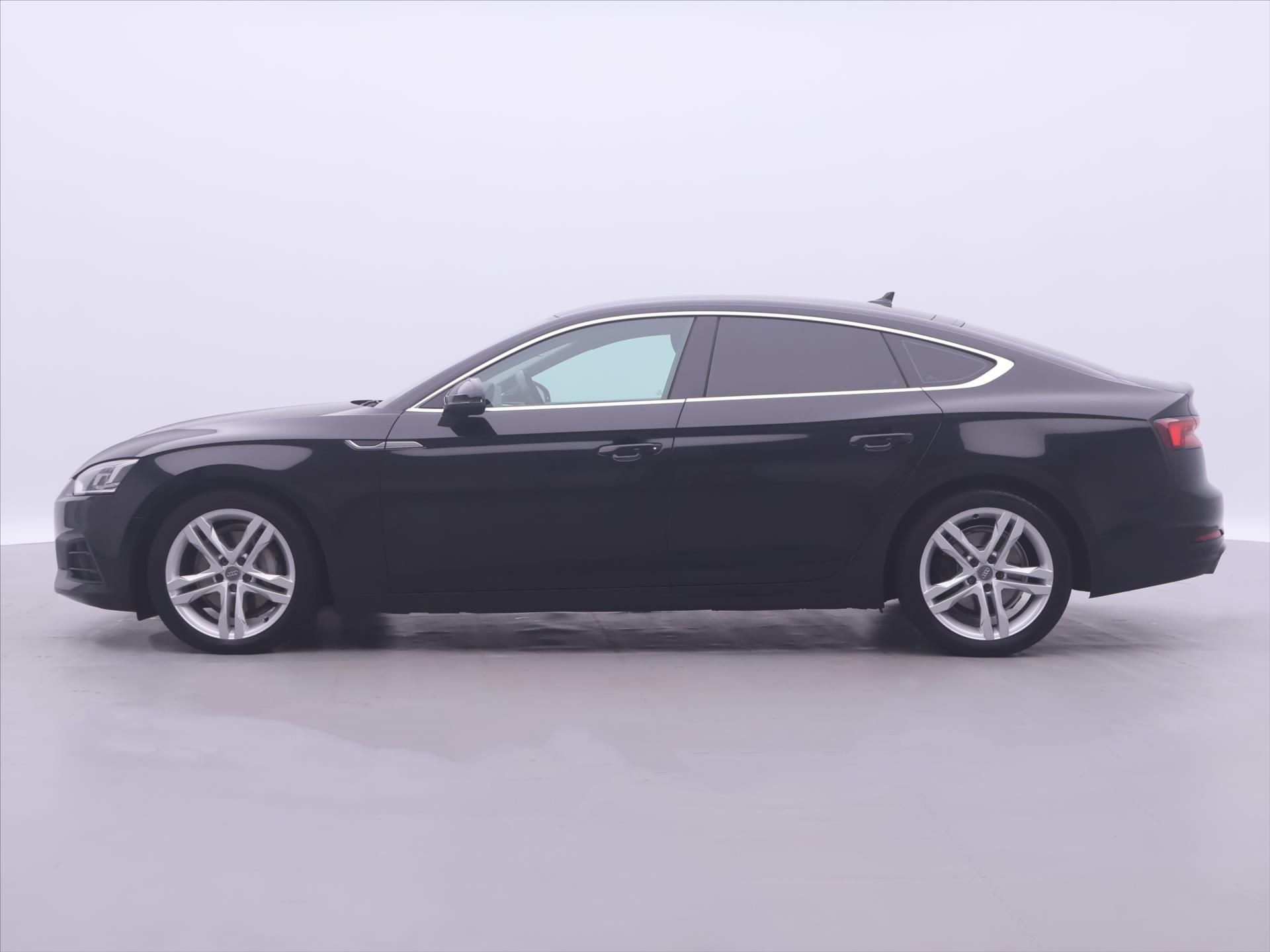 Audi A5, 3,0 TDI Quattro CZ S-Tronic - fotka 4