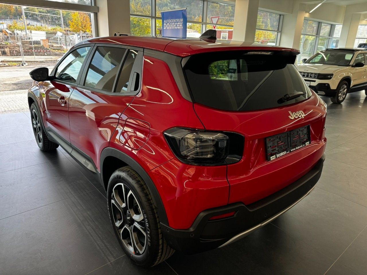 Jeep Avenger, Summit 1.2 Turbo 100k MT6 E6E - fotka 4
