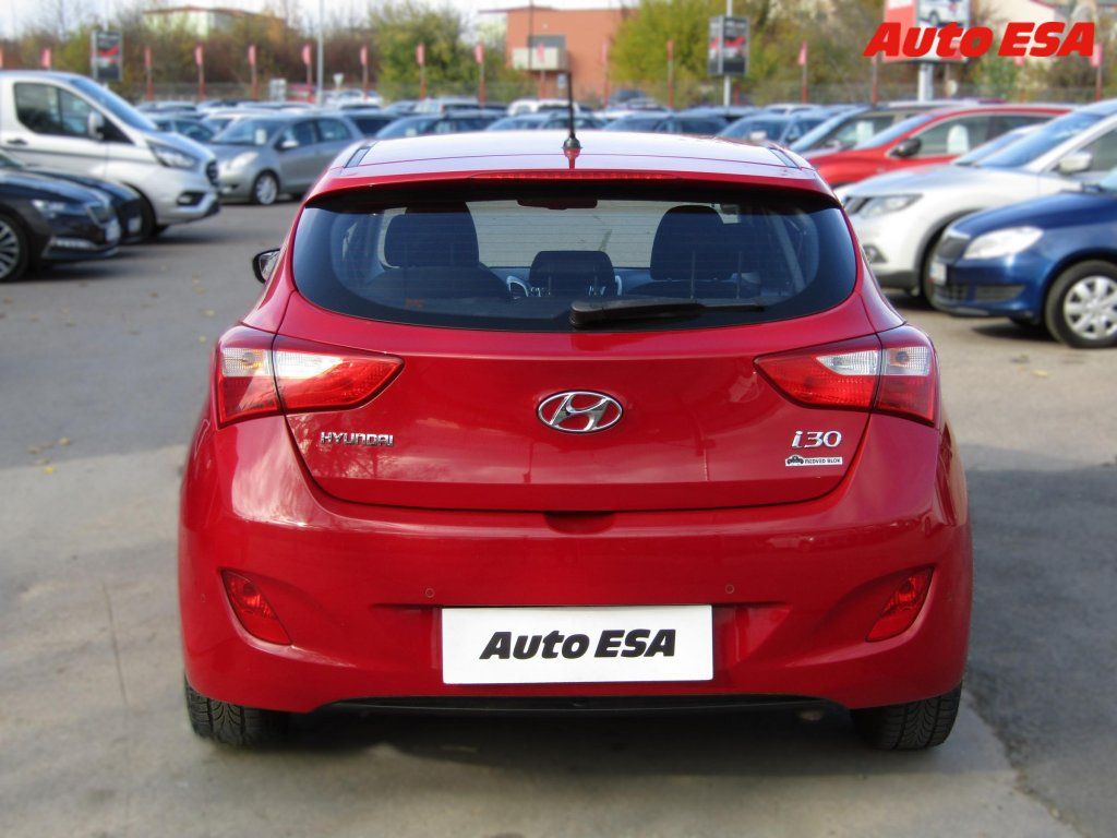 Hyundai i30, 1.6GDi,2.maj,ČR,Trikolor - fotka 5