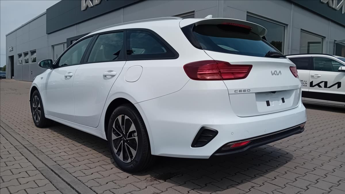 Kia Cee´d, 1,5 SW T-GDi 7DCT SPIN - fotka 6