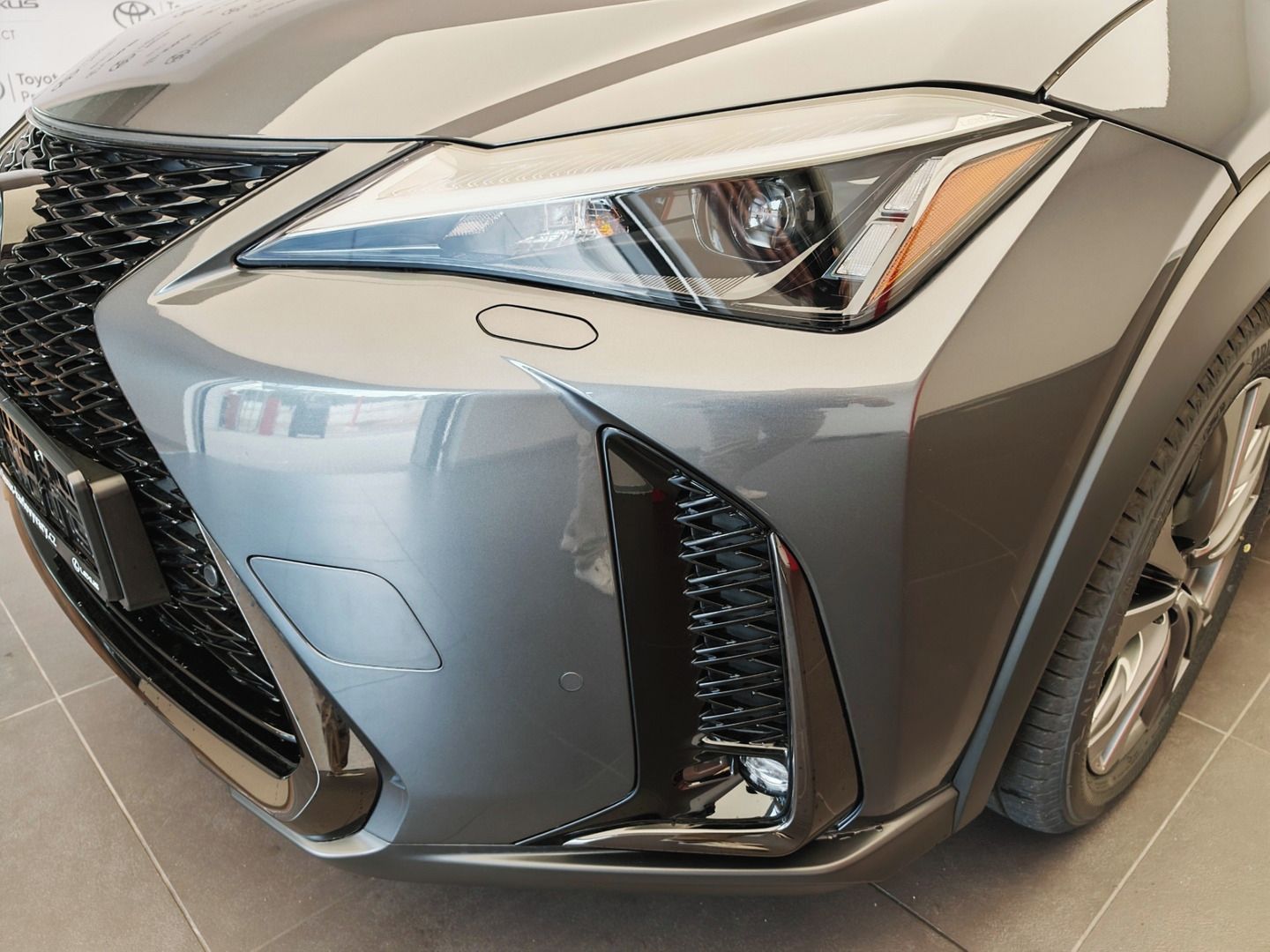 Lexus UX 300h, 300h 4x2 F Sport Design - fotka 5