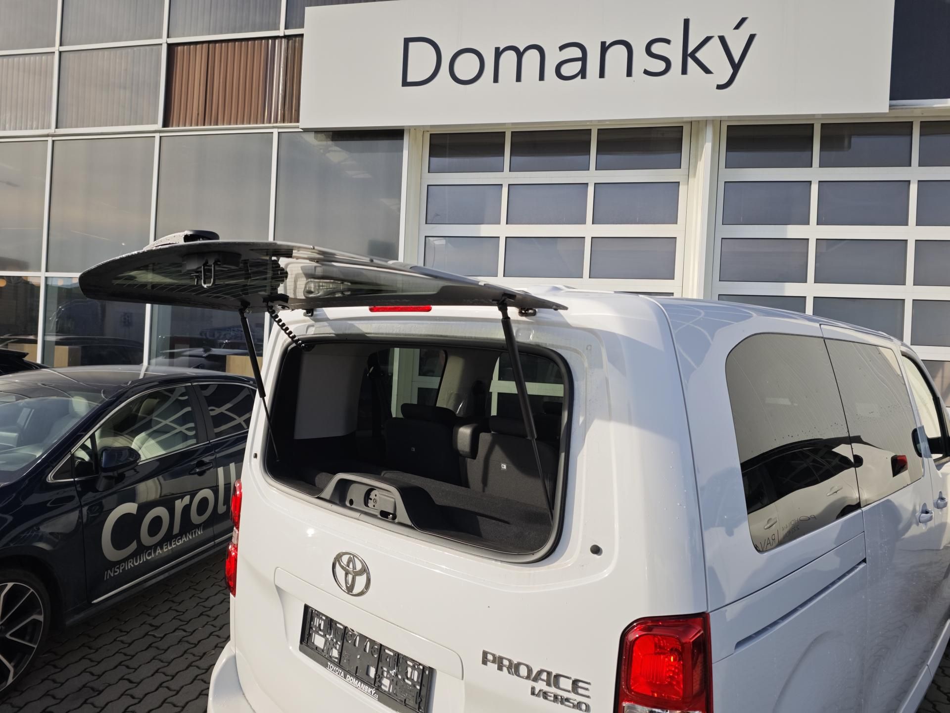 Toyota Proace Verso, 2.0D - 6 MT 144 L1 Family 8s - fotka 6