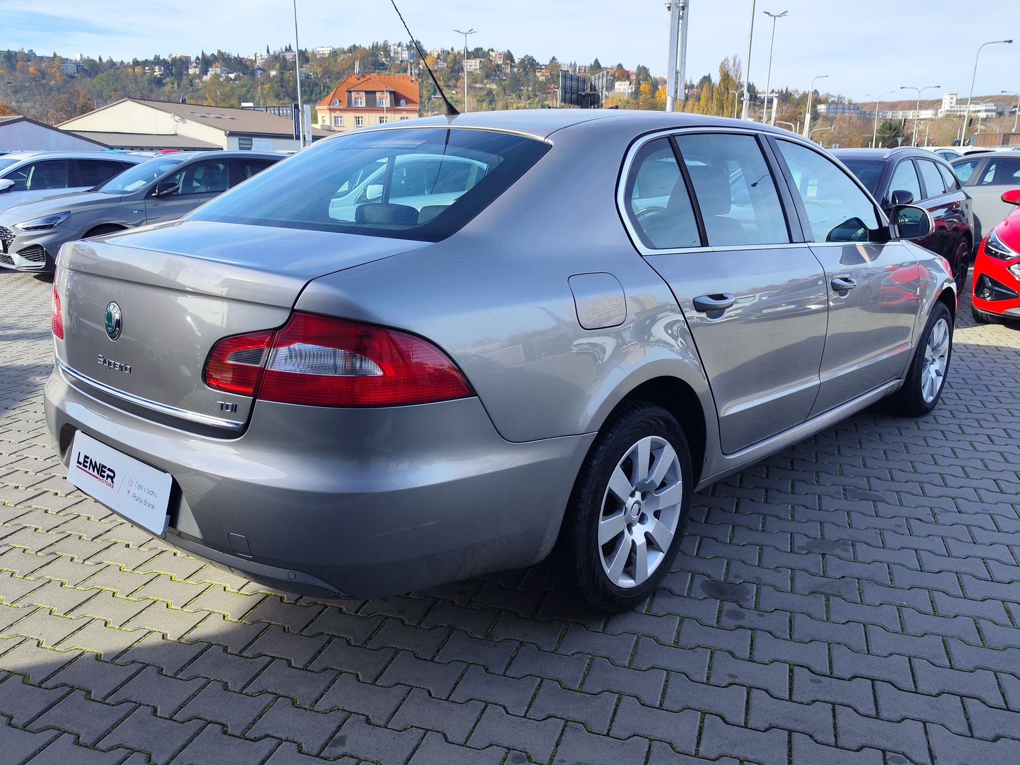 Škoda Superb, 1.9 TDI/77kW Ambition - fotka 5