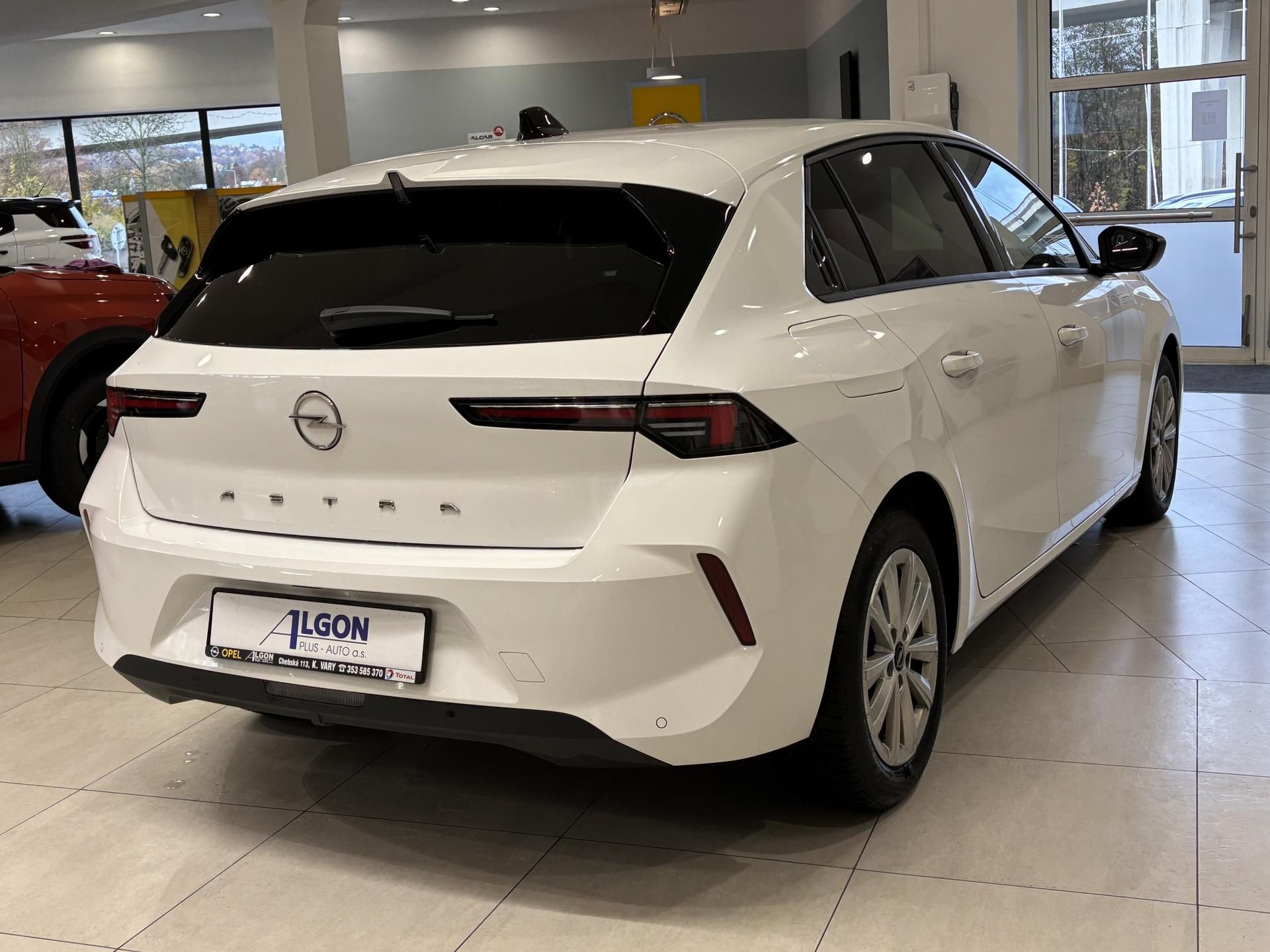 Opel Astra, 1.2 TURBO Edition - fotka 5