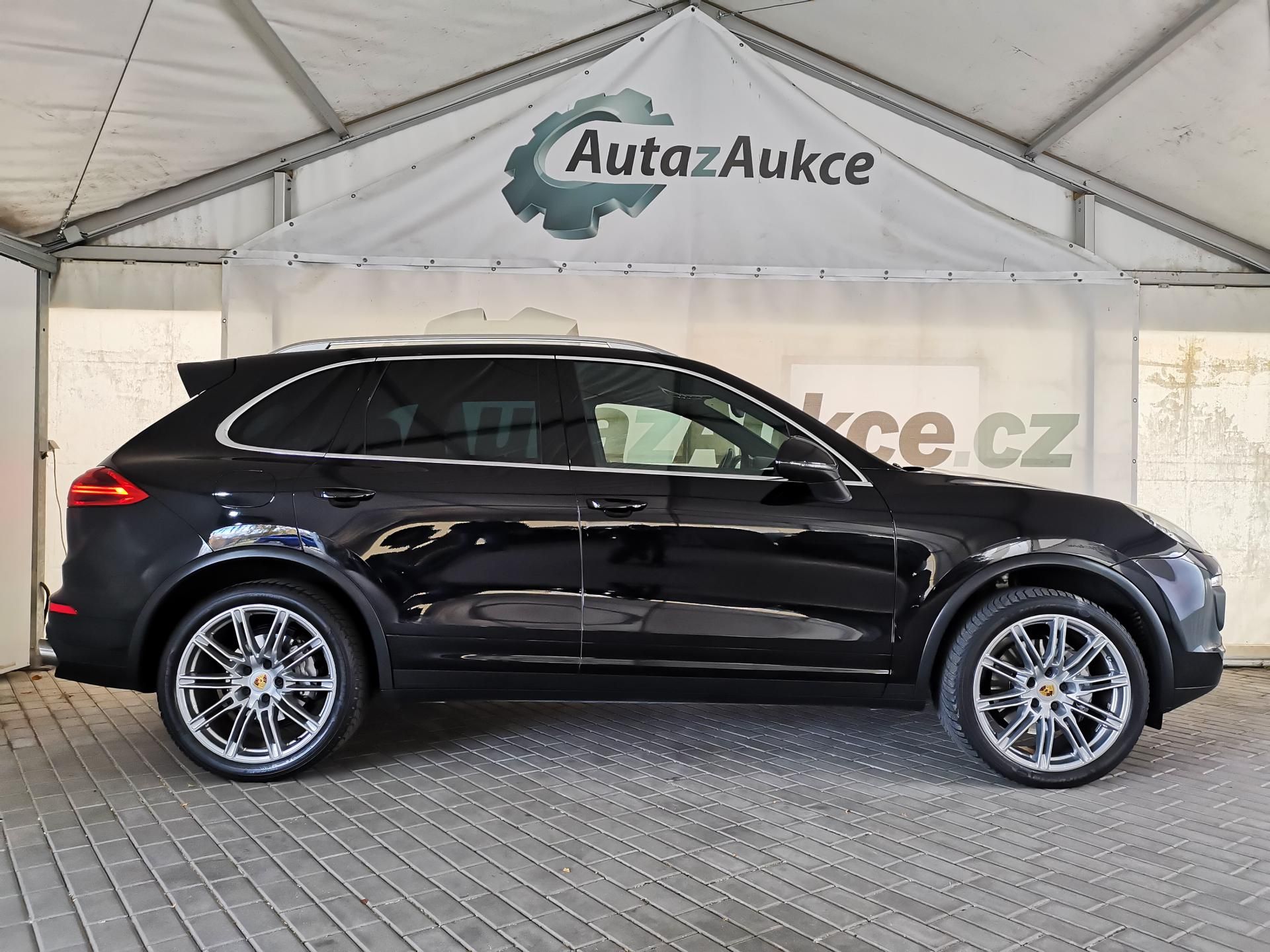 Porsche Cayenne, S LED PANO BT 1MAJITEL SERVIS - fotka 3