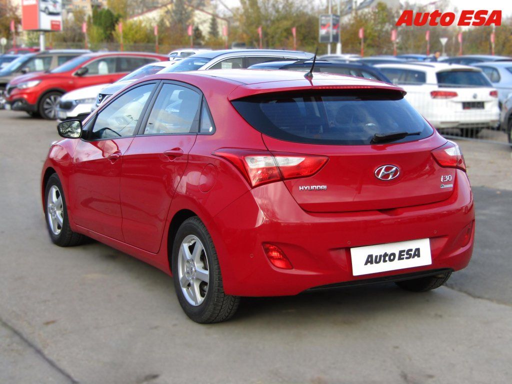 Hyundai i30, 1.6GDi,2.maj,ČR,Trikolor - fotka 6