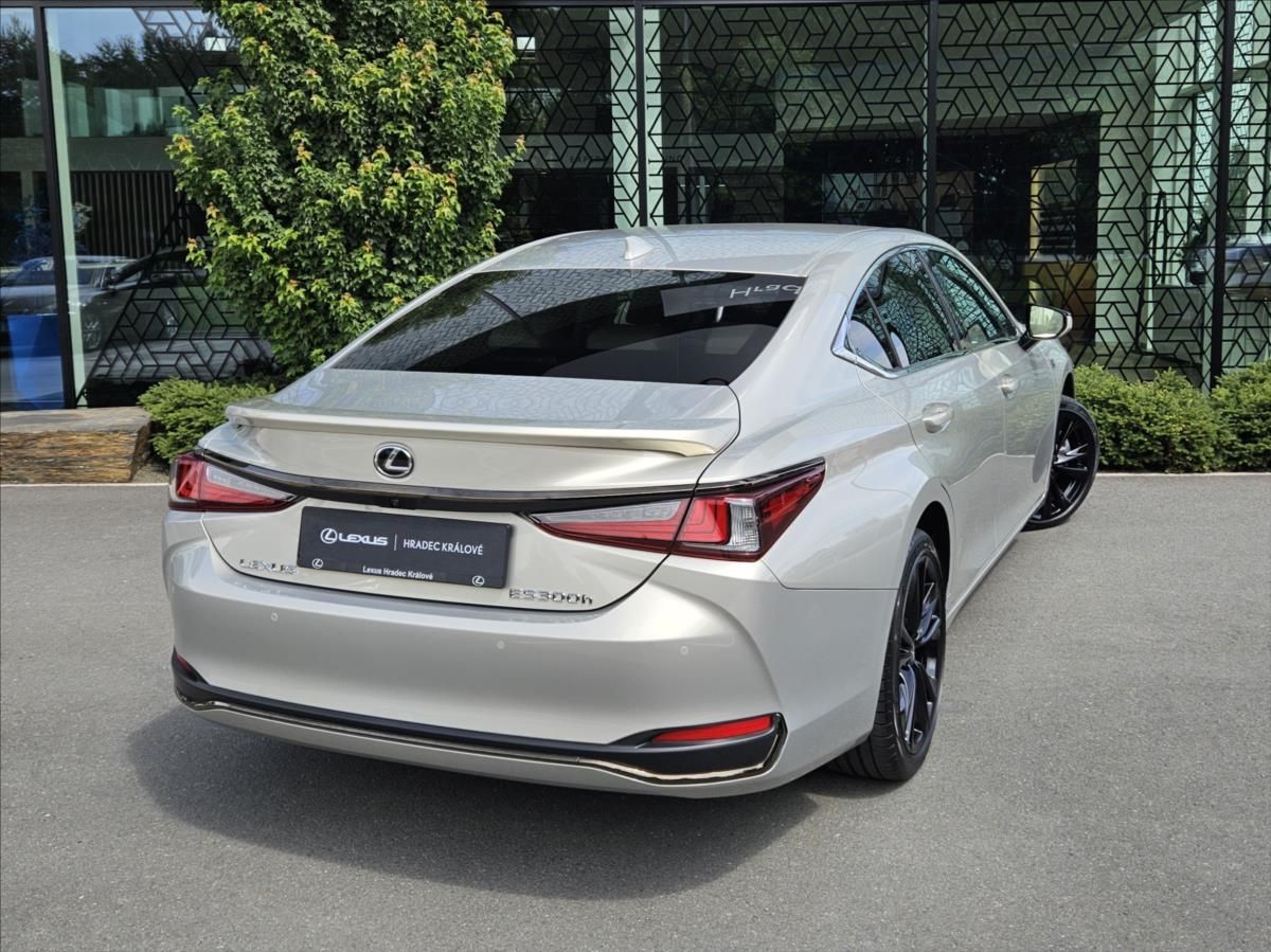 Lexus ES 300h, 2,5   F SPORT Design - fotka 6
