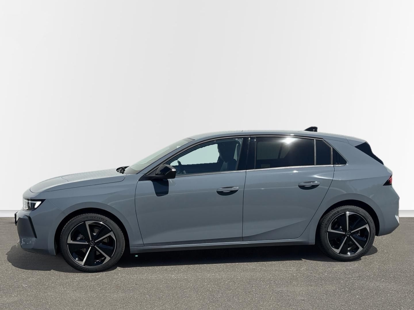 Opel Astra, 1.2 Turbo 130k  Edition - fotka 2
