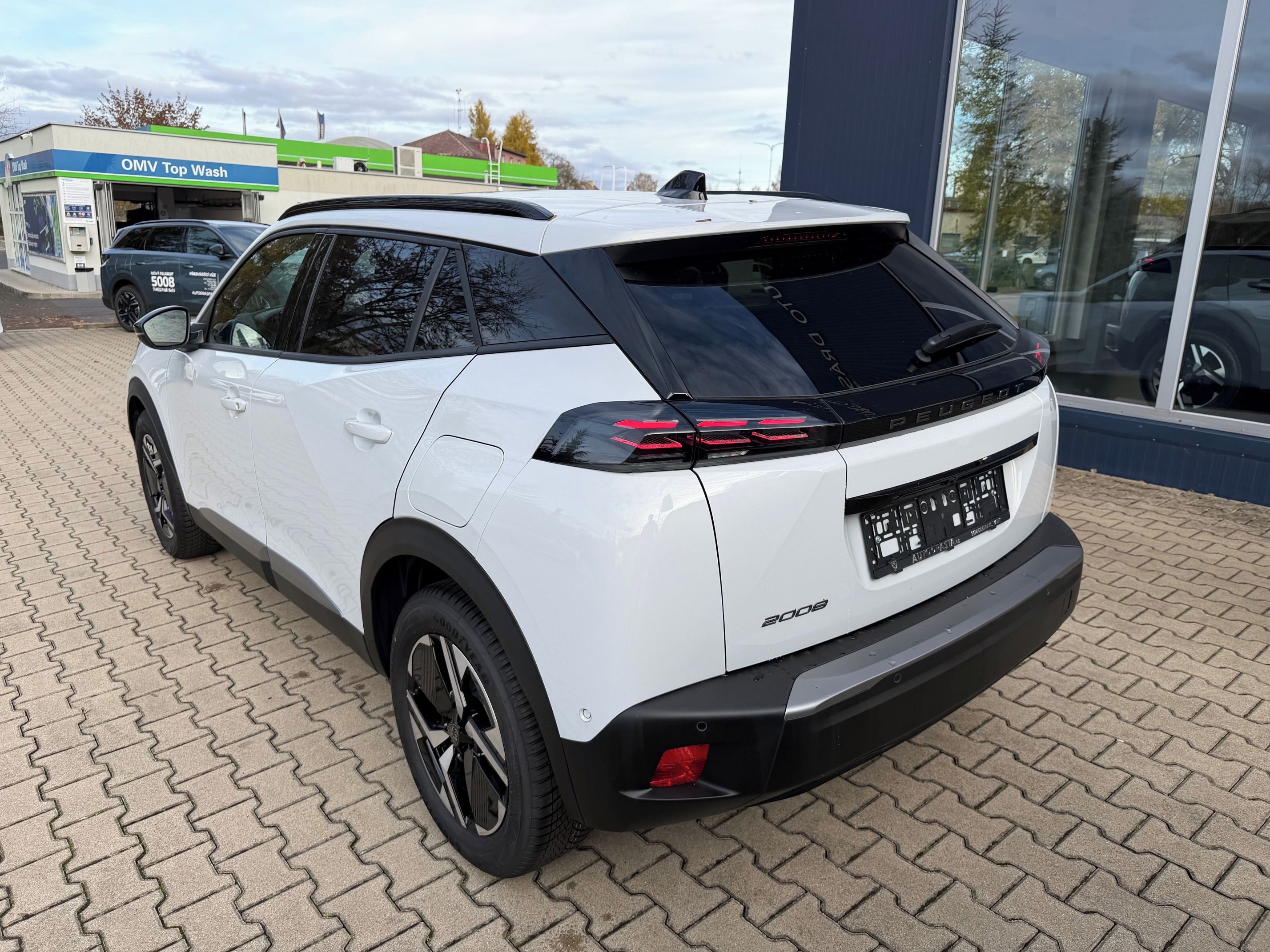 Peugeot 2008, ALLURE PureTech 100k MAN6 - fotka 6