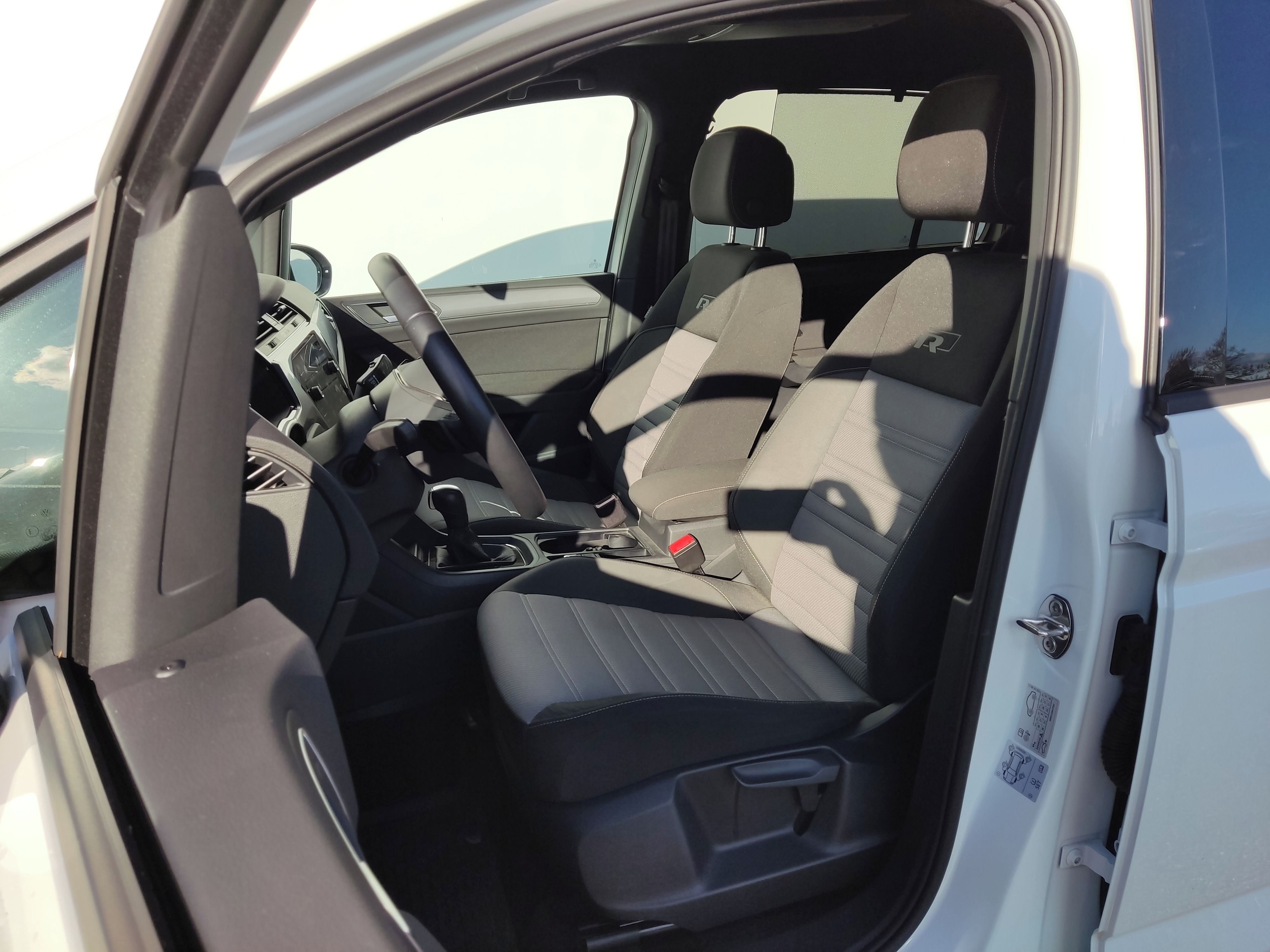 Volkswagen Touran, 1.5 TSI 110 kW DSG R-line - fotka 6